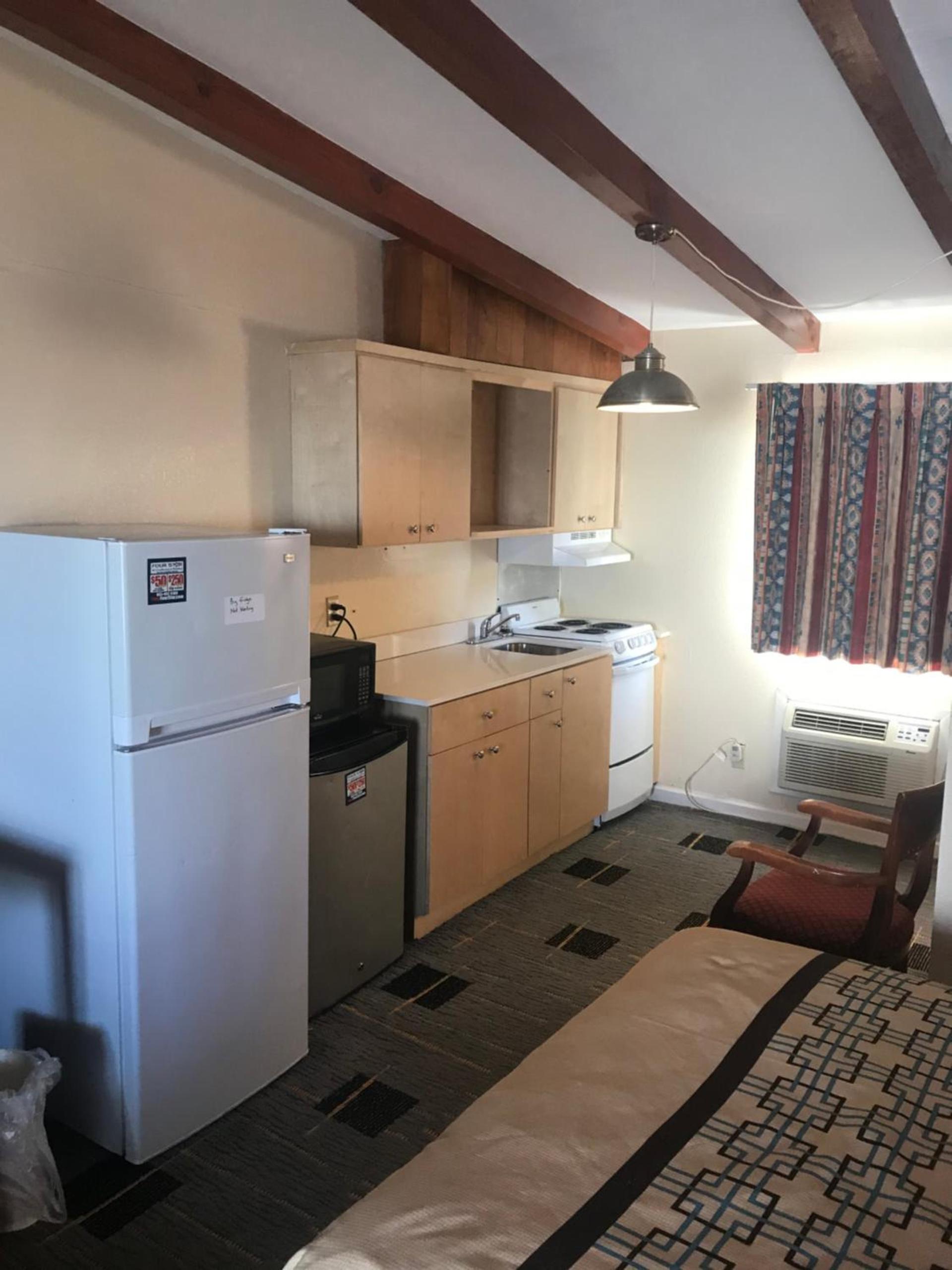 Wayfarer Motel photo 6