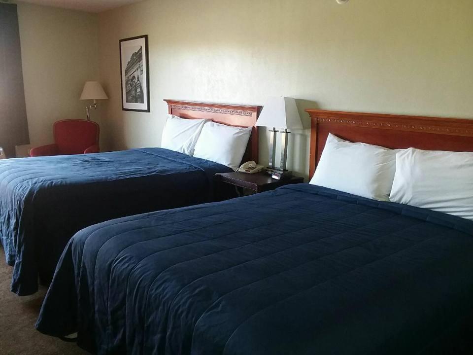 Springfield Inn TN photo 26