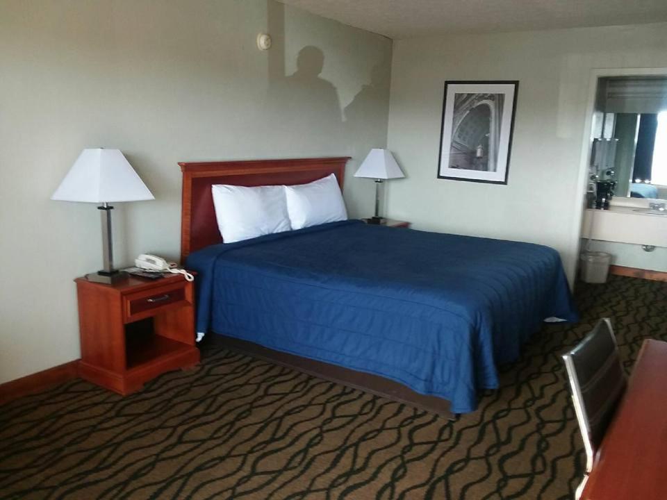Springfield Inn TN photo 25