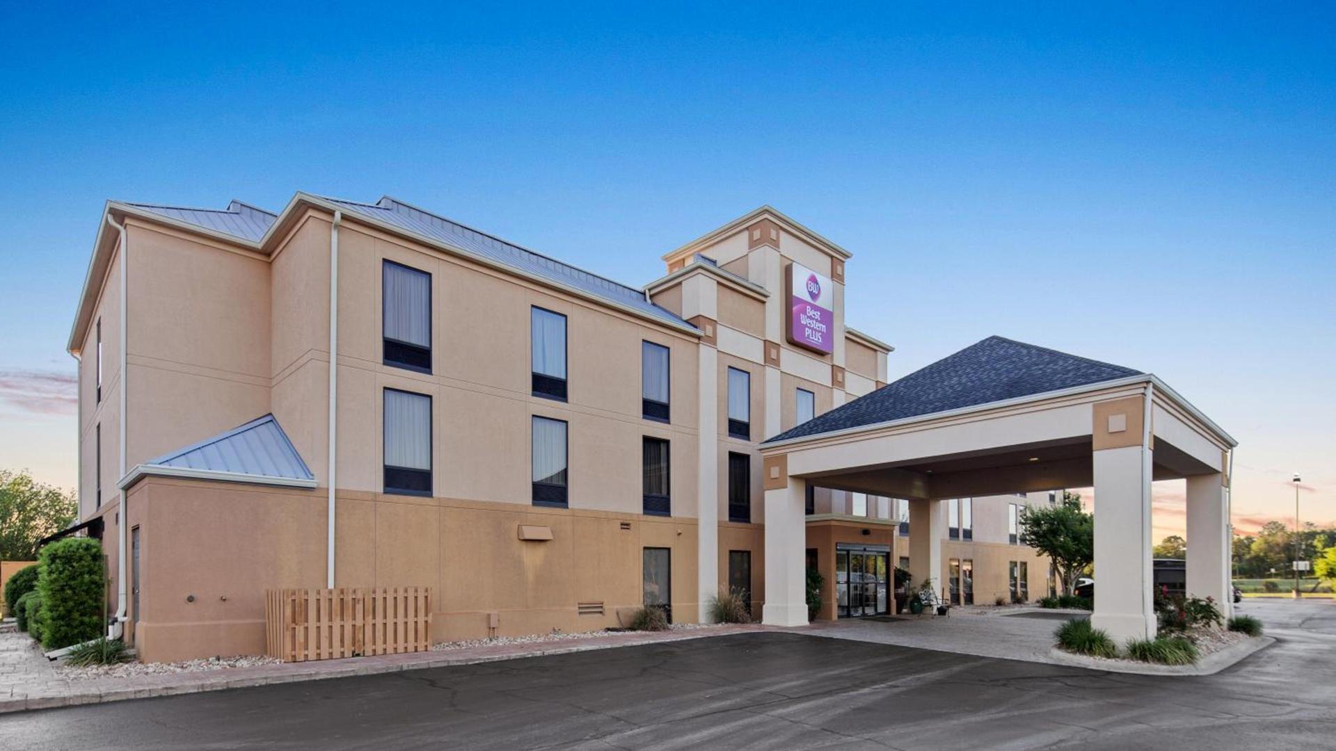 Best Western Plus Madison photo 21