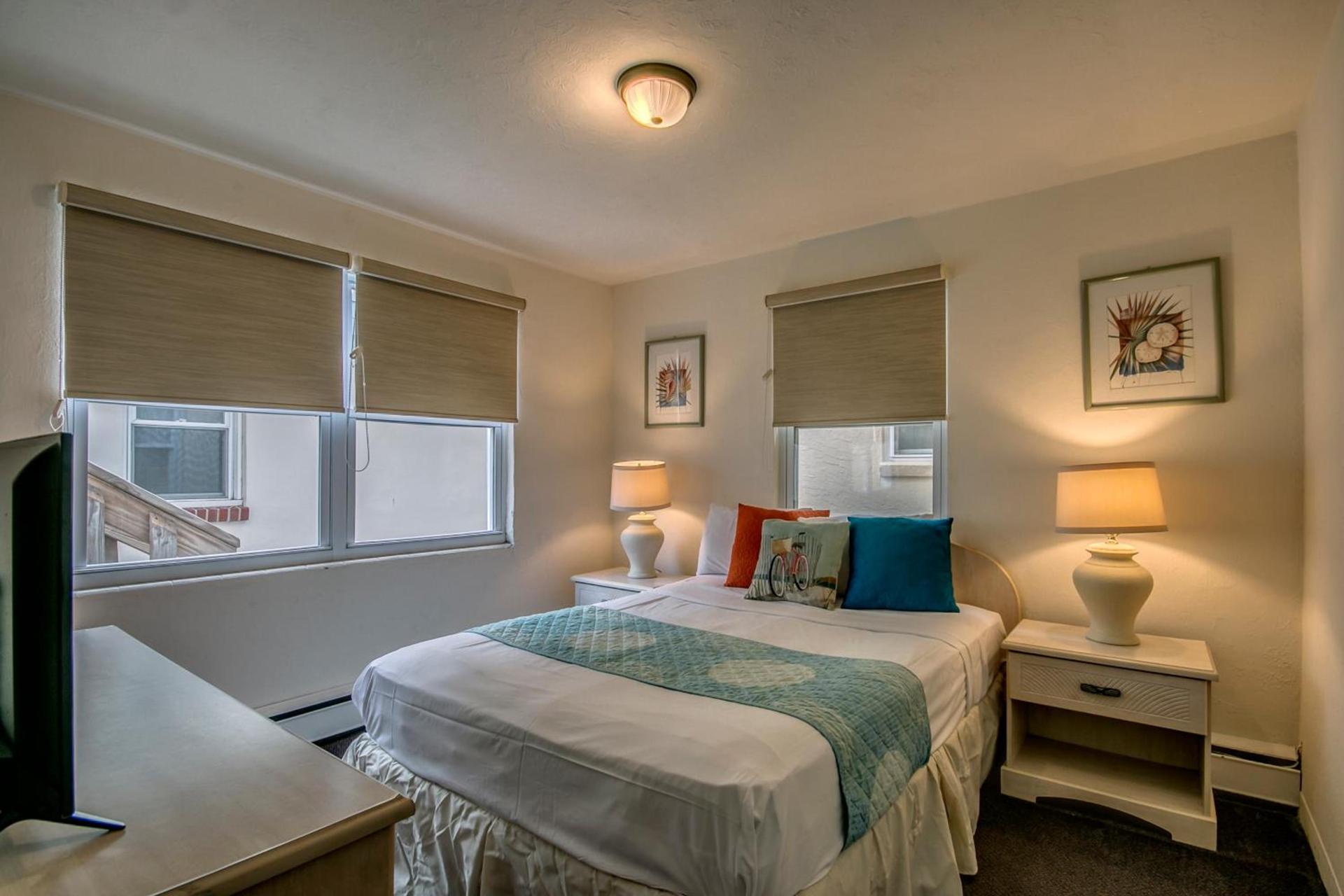 Daytona Inn and Suites photo 41