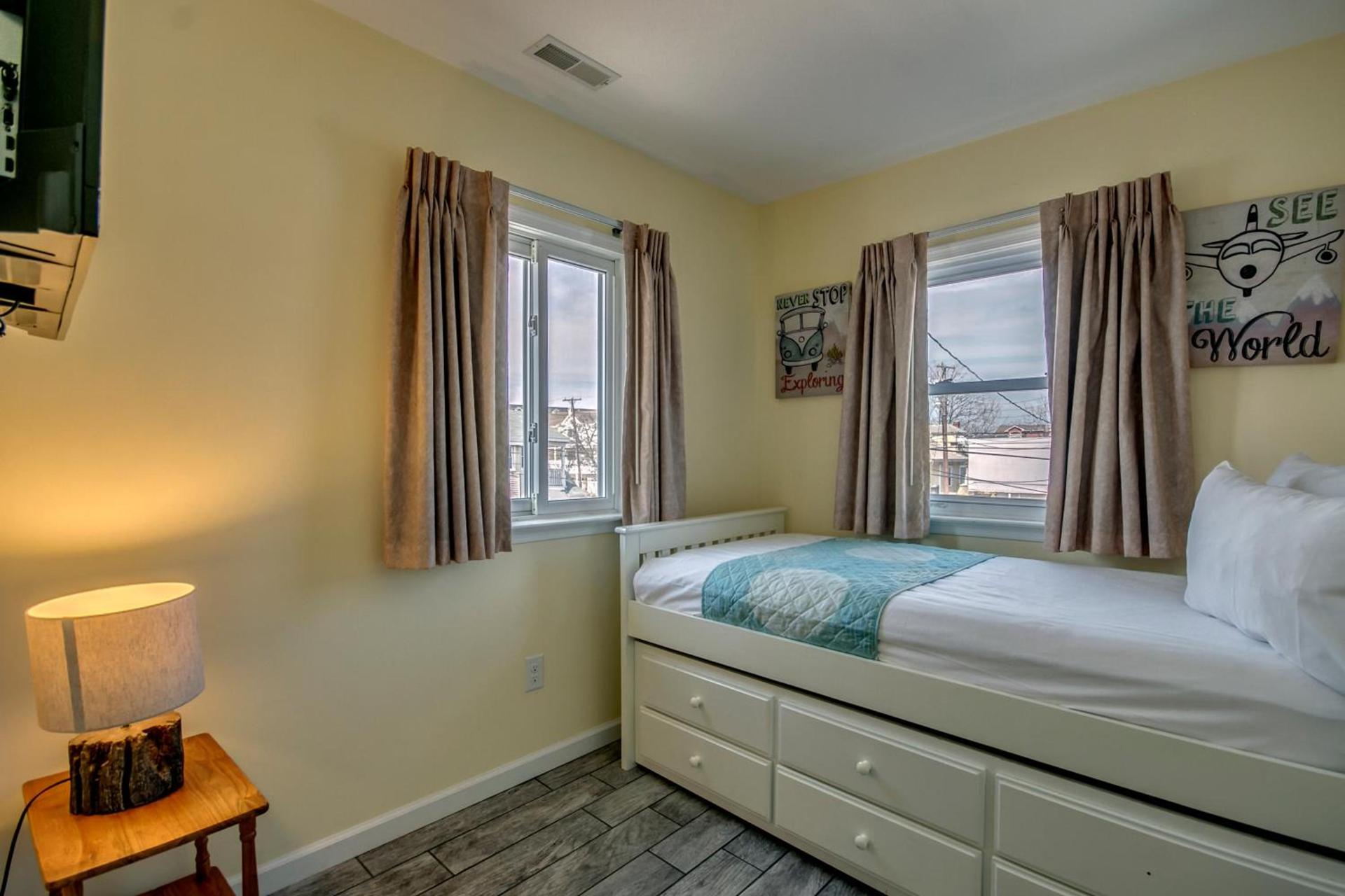 Daytona Inn and Suites photo 20