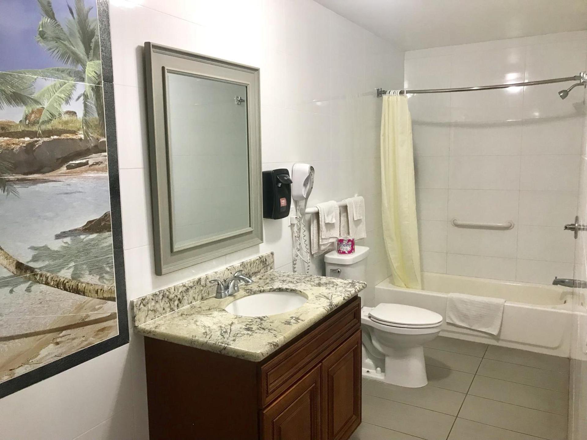 norwalk inn & suites photo 20
