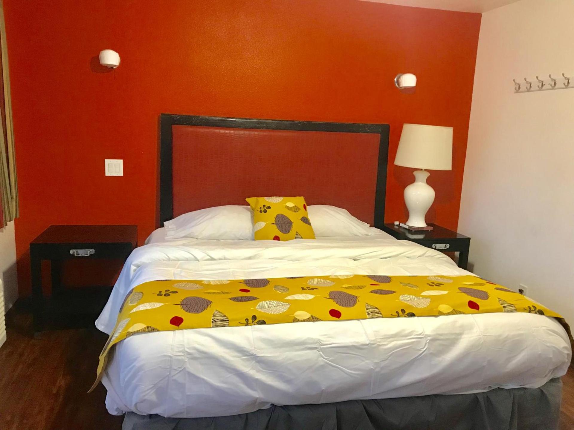norwalk inn & suites photo 11
