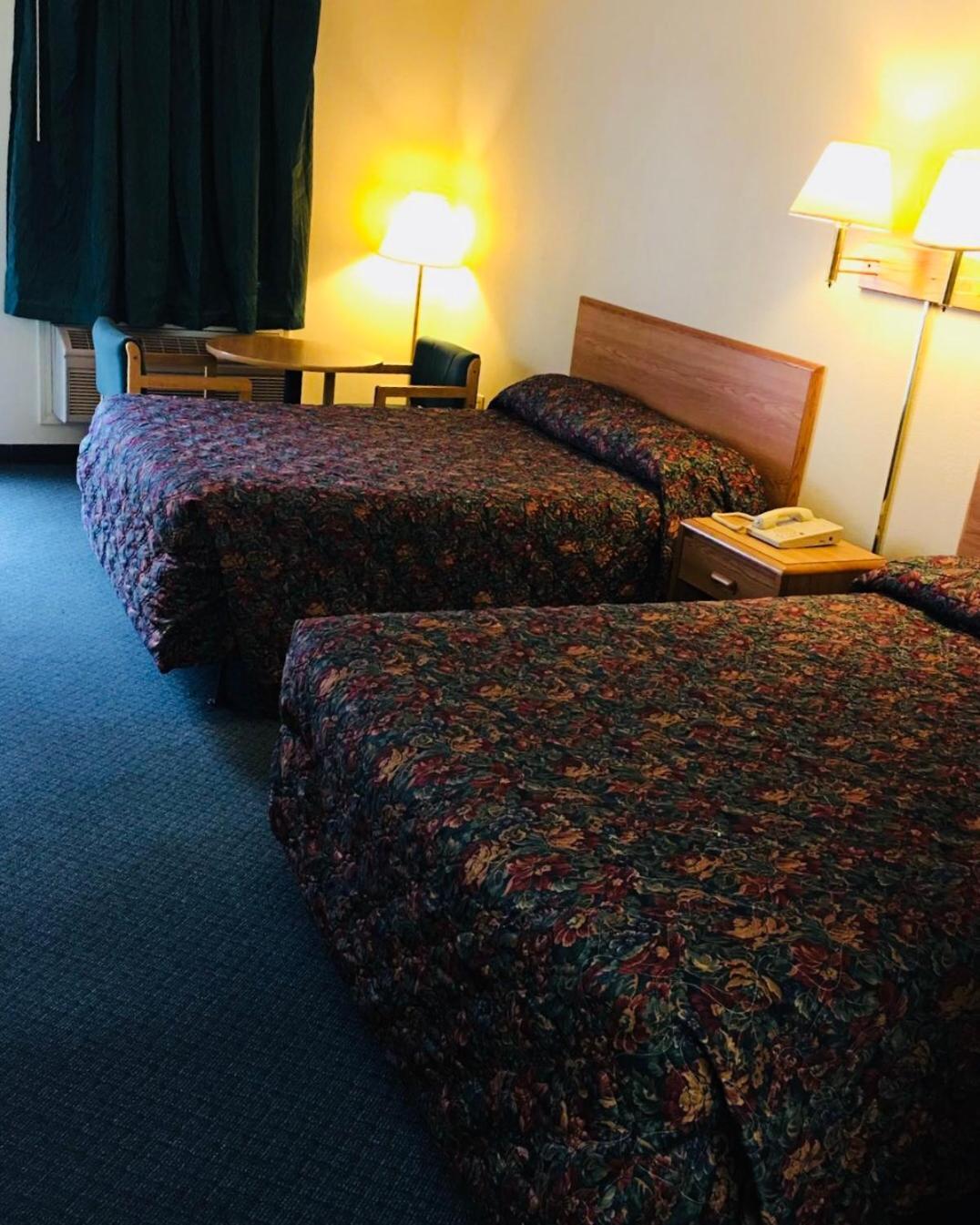 Rest Inn Motel photo 11