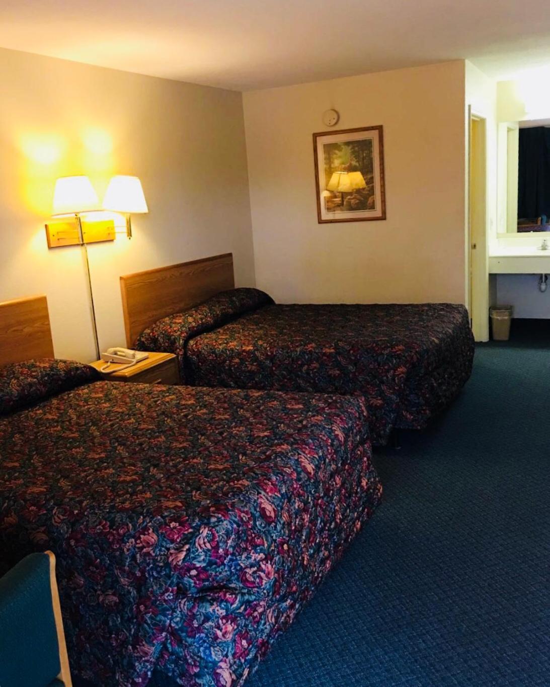 Rest Inn Motel photo 10