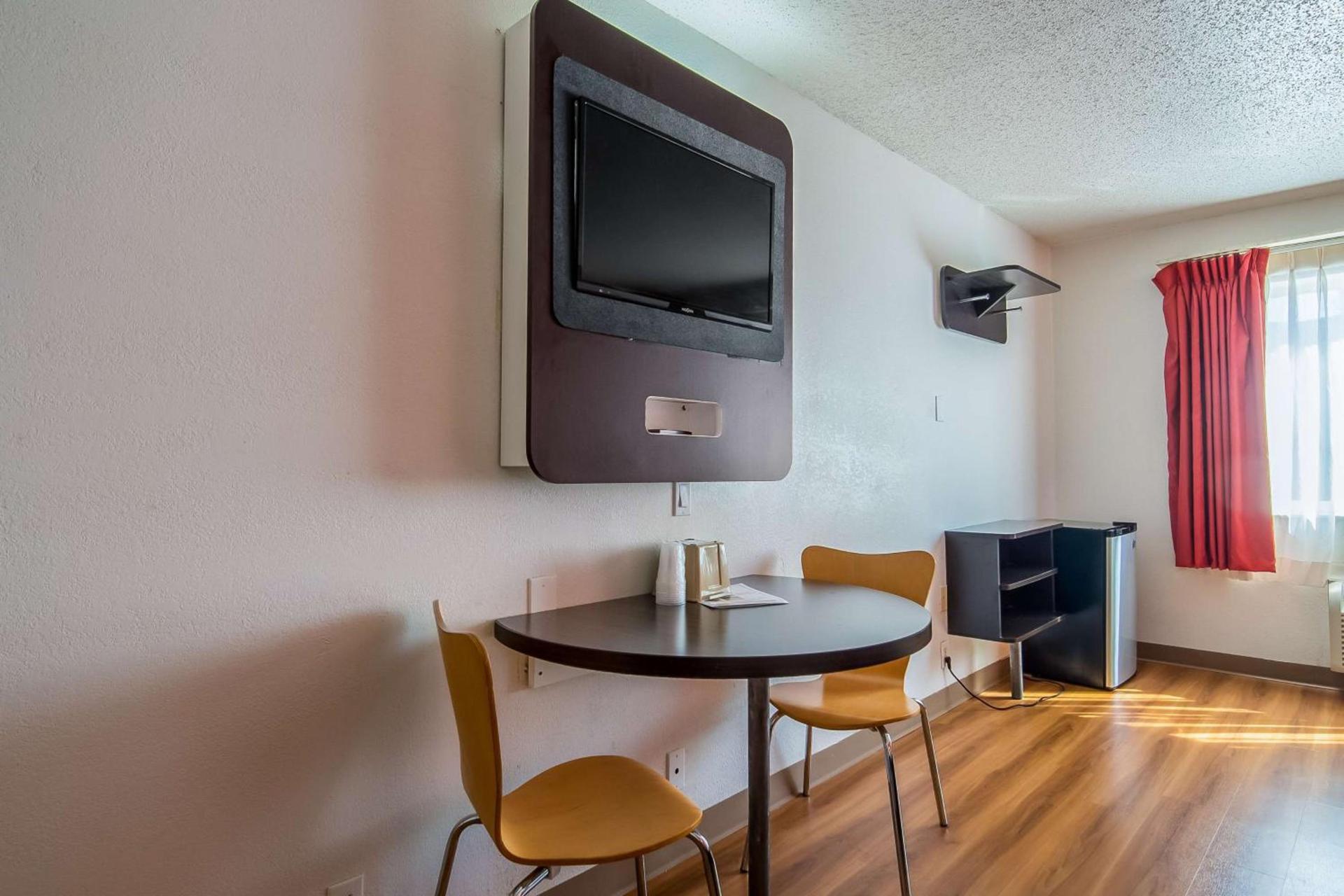 Motel 6-Dallas, TX - North - Richardson photo 23