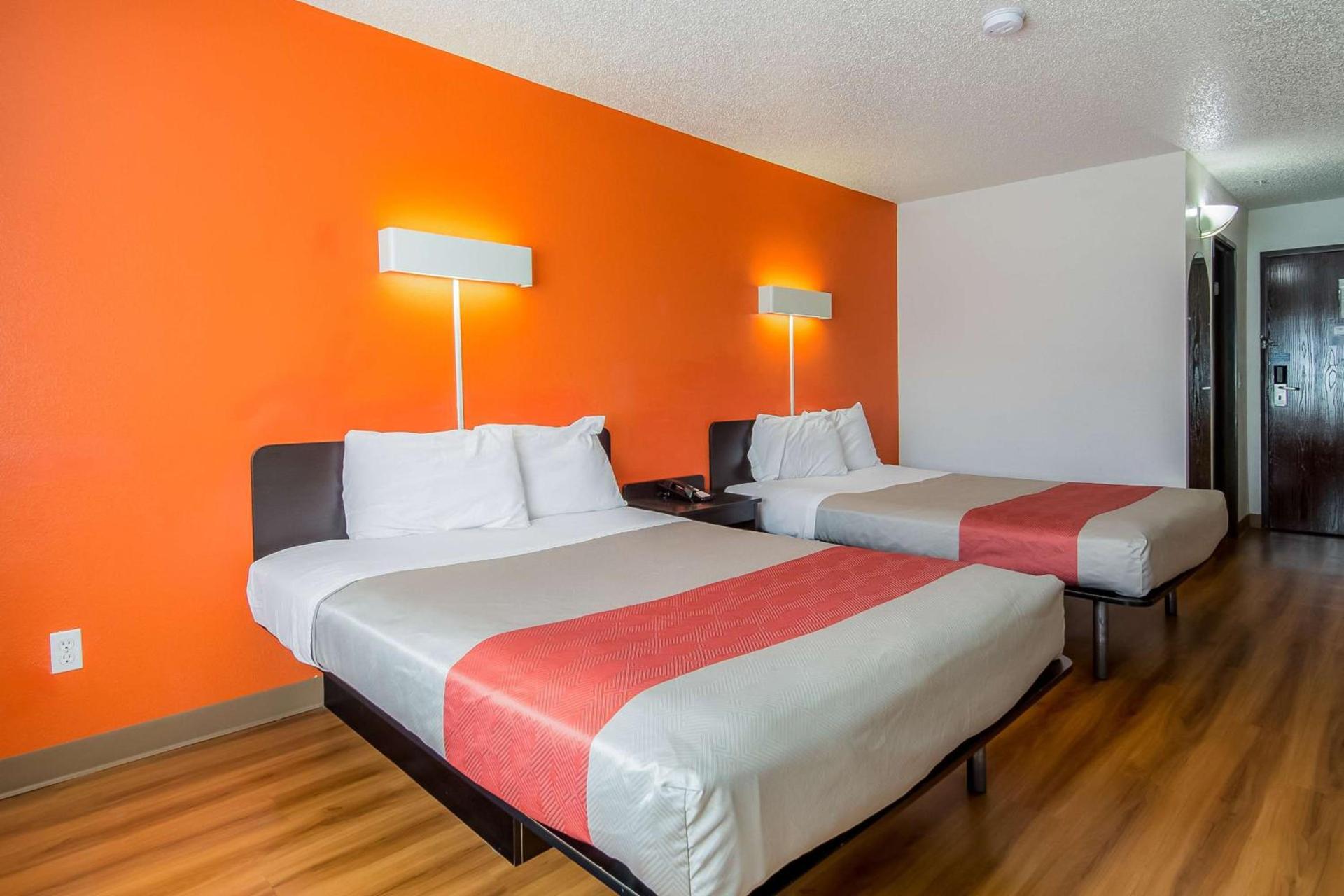 Motel 6-Dallas, TX - North - Richardson photo 25
