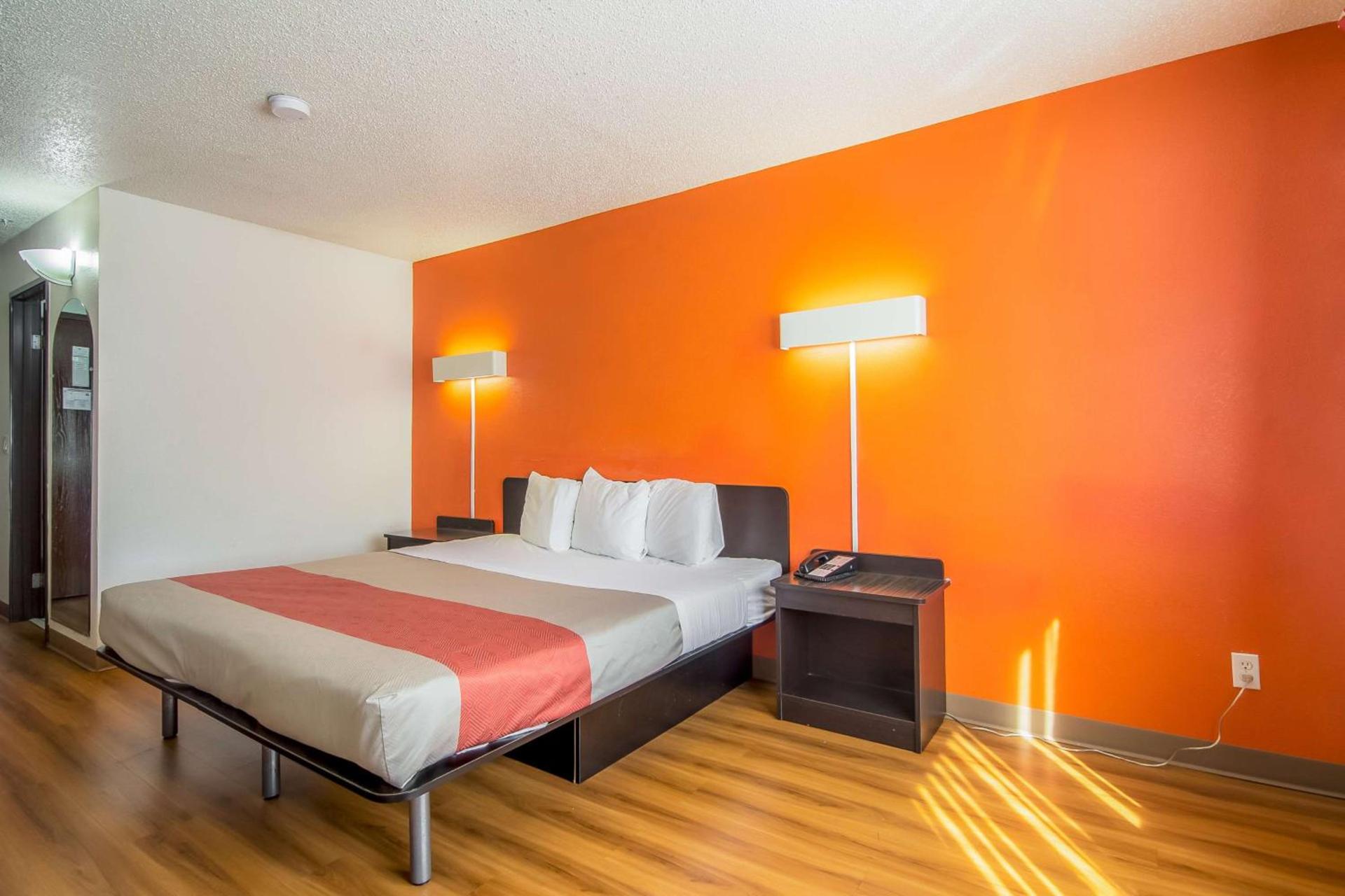 Motel 6-Dallas, TX - North - Richardson photo 28