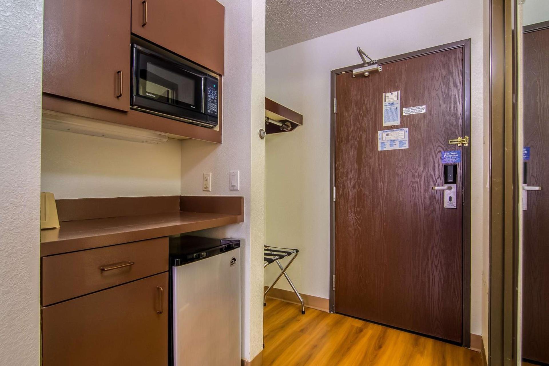Motel 6-Dallas, TX - North - Richardson photo 6
