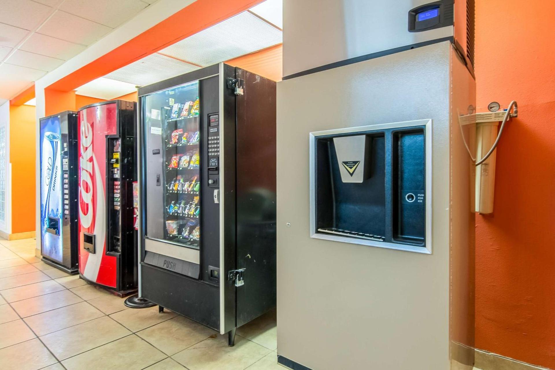 Motel 6-Dallas, TX - North - Richardson photo 15