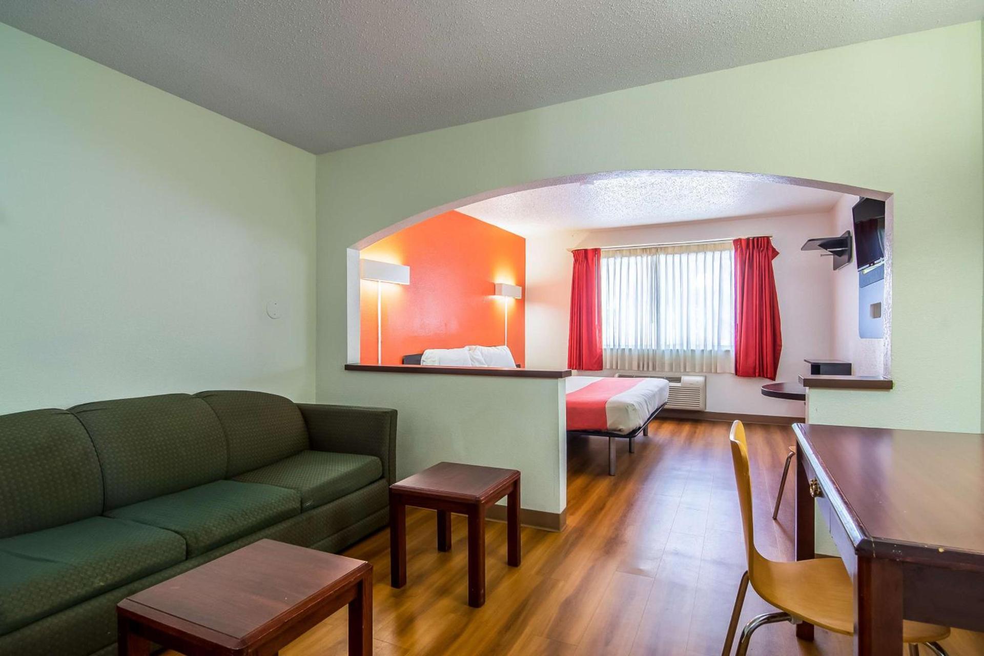 Motel 6-Dallas, TX - North - Richardson photo 24