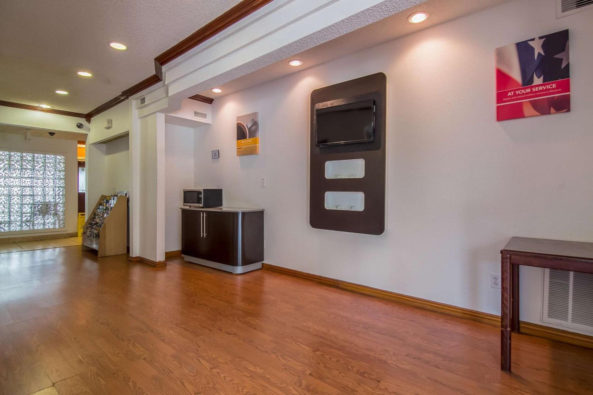 Motel 6-Dallas, TX - North - Richardson photo 14