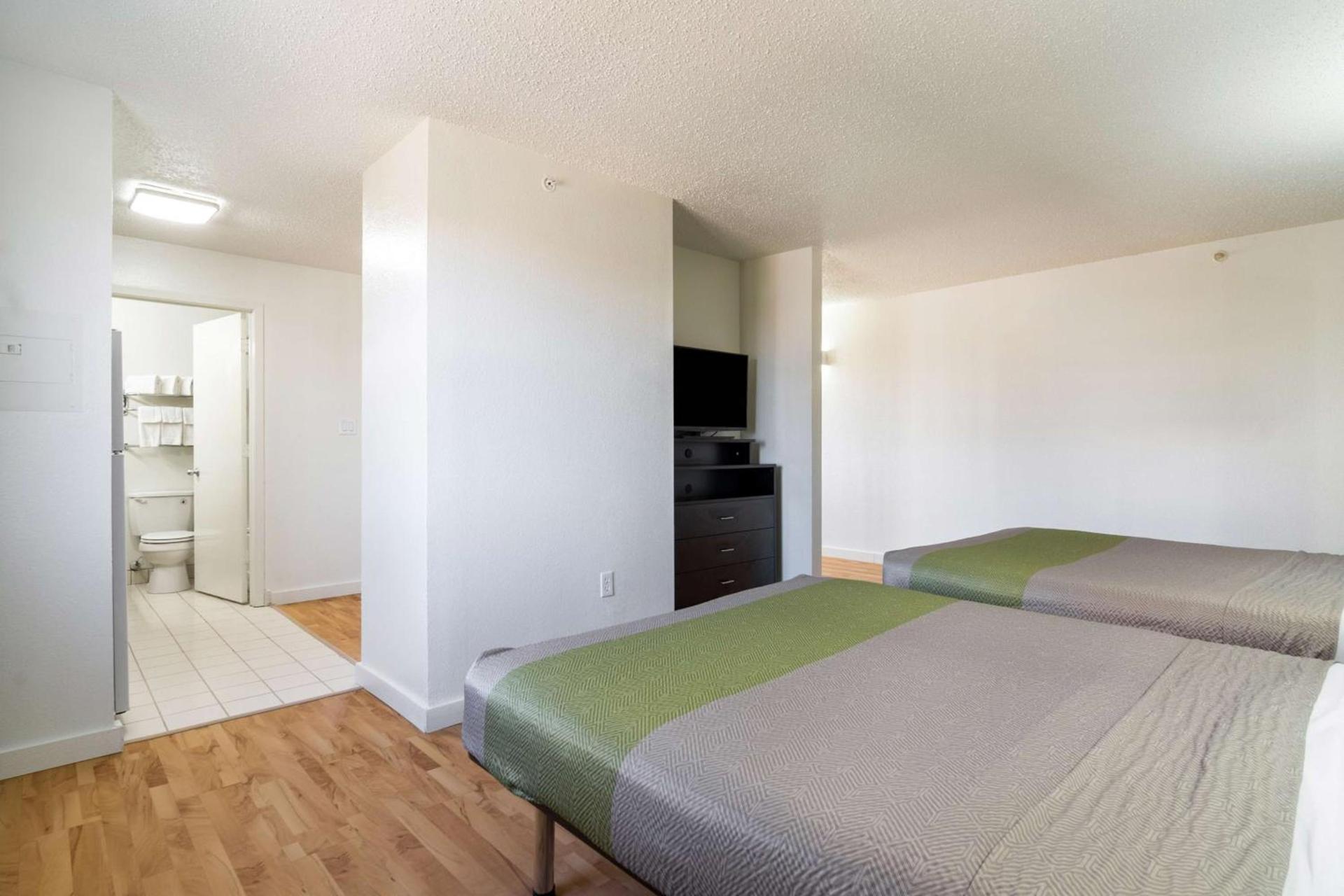 Studio 6-Plano, TX - Dallas - Plano Medical Center photo 7