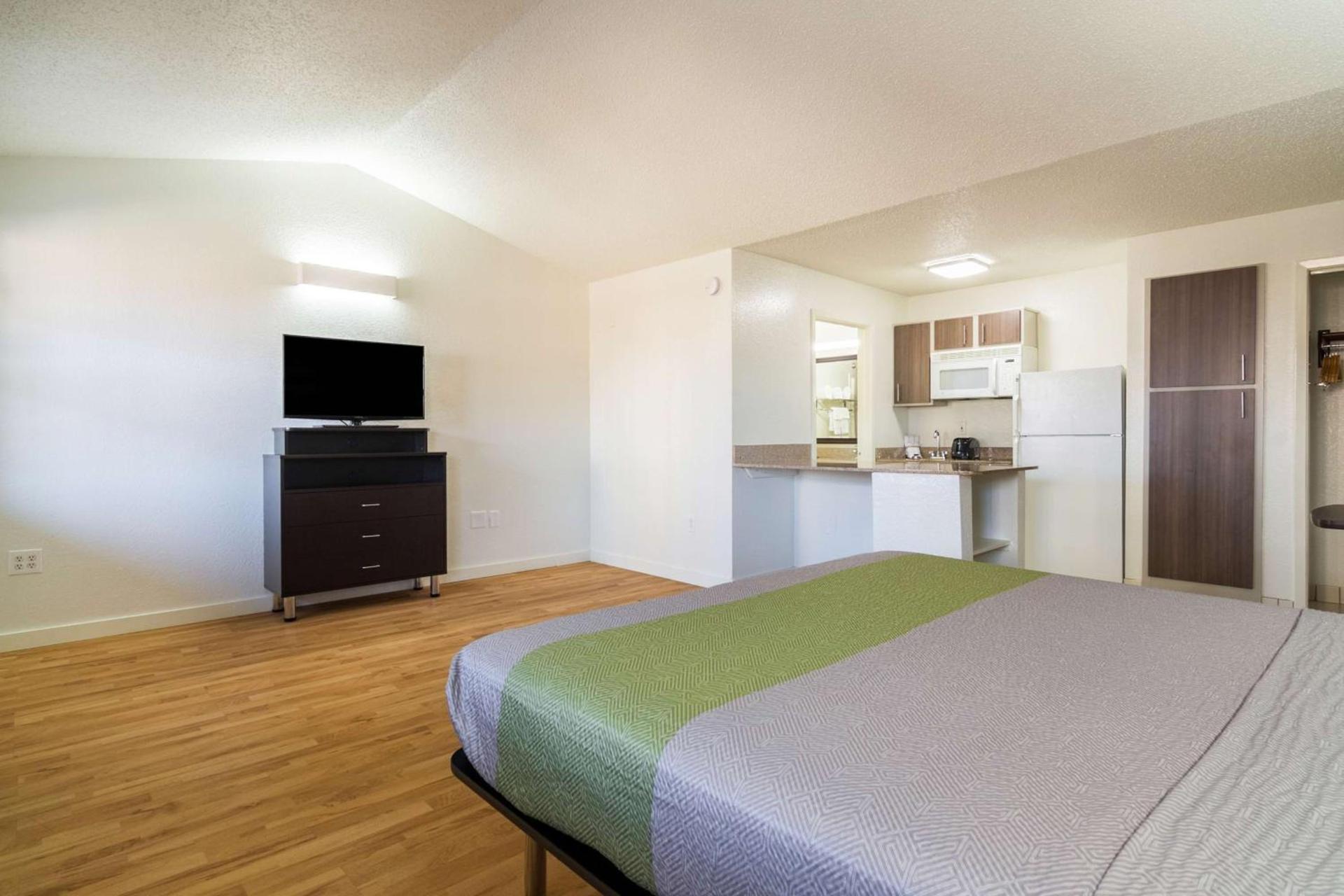 Studio 6-Plano, TX - Dallas - Plano Medical Center photo 4