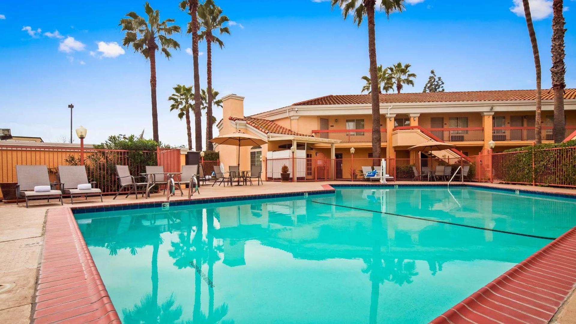 Best Western Palm Court Inn photo 2