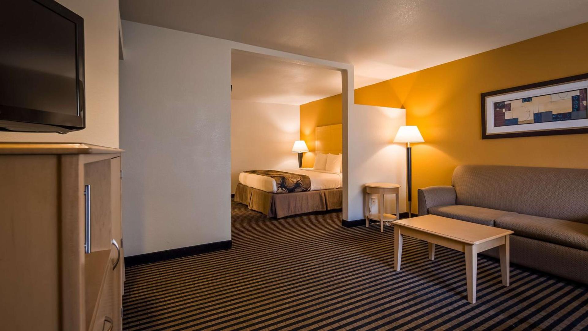 Best Western Palm Court Inn photo 11