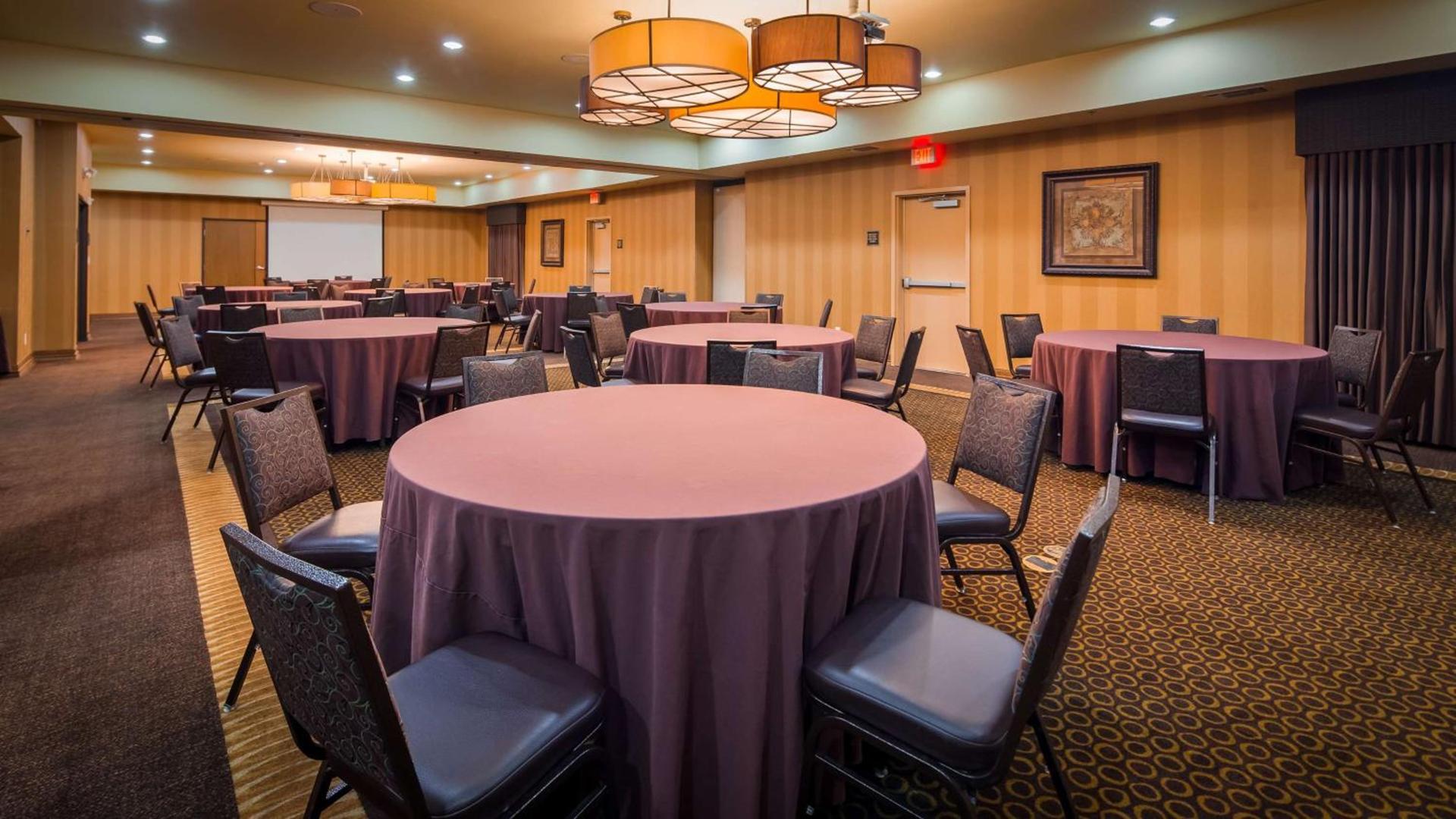Best Western Plus Christopher Inn & Suites photo 5