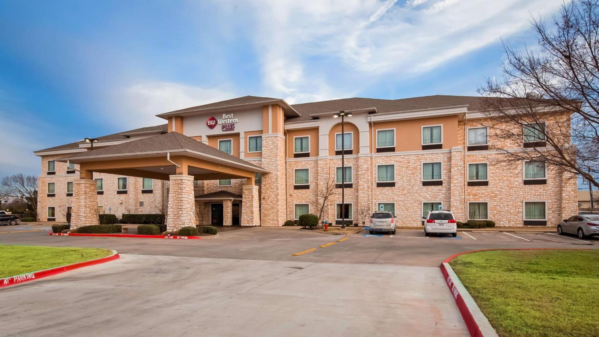 Best Western Plus Christopher Inn & Suites — hotel in Forney