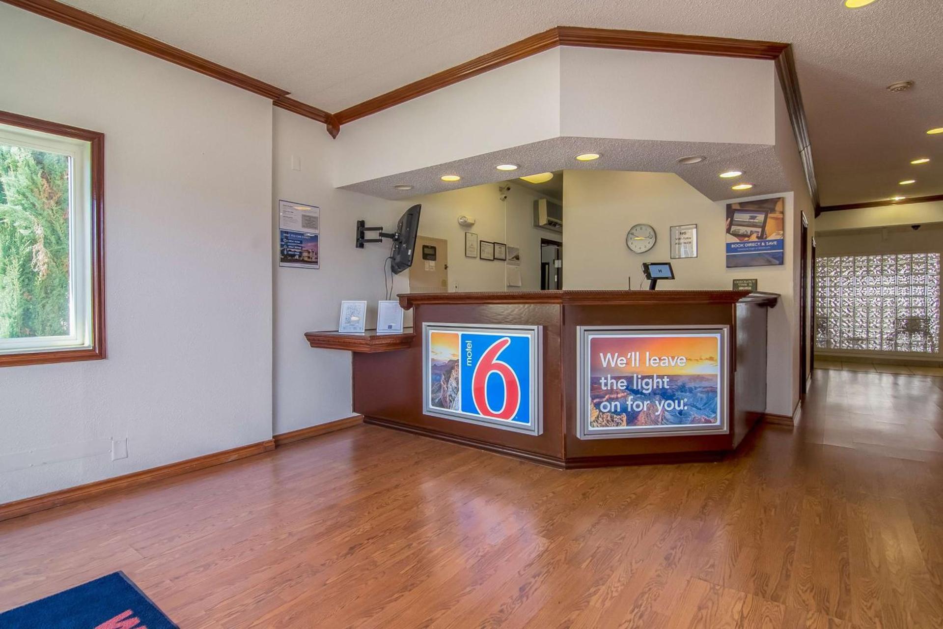 Motel 6-Dallas, TX - North - Richardson photo 10