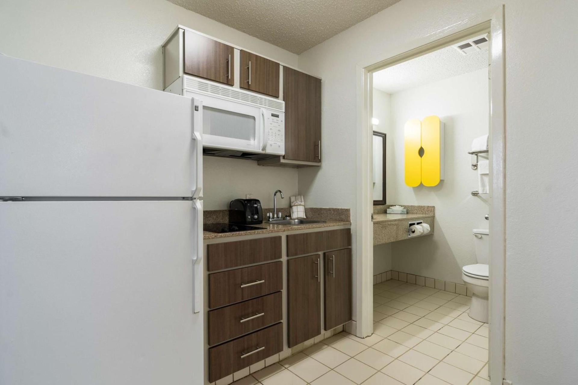 Studio 6-Plano, TX - Dallas - Plano Medical Center photo 15