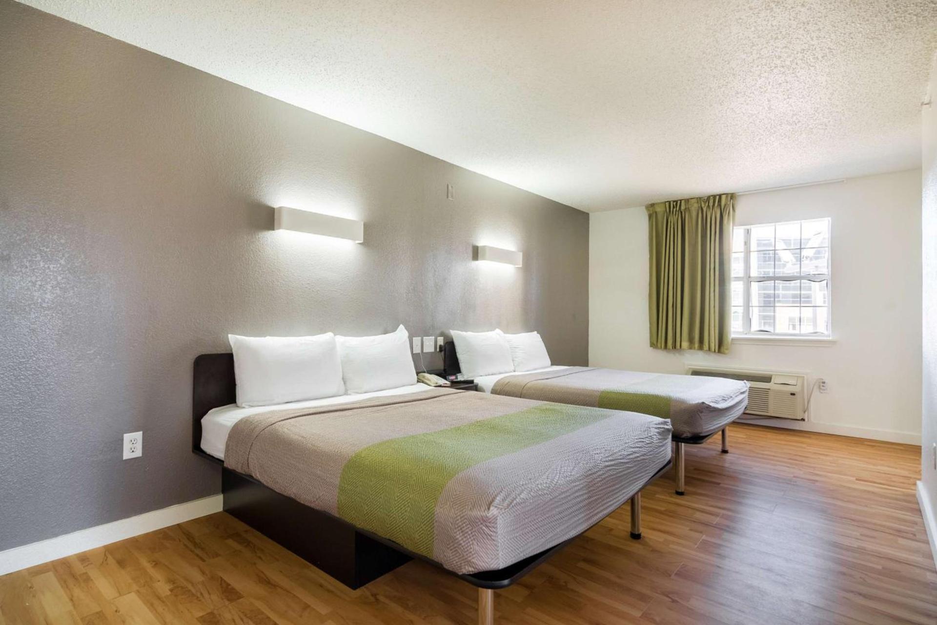 Studio 6-Plano, TX - Dallas - Plano Medical Center photo 8