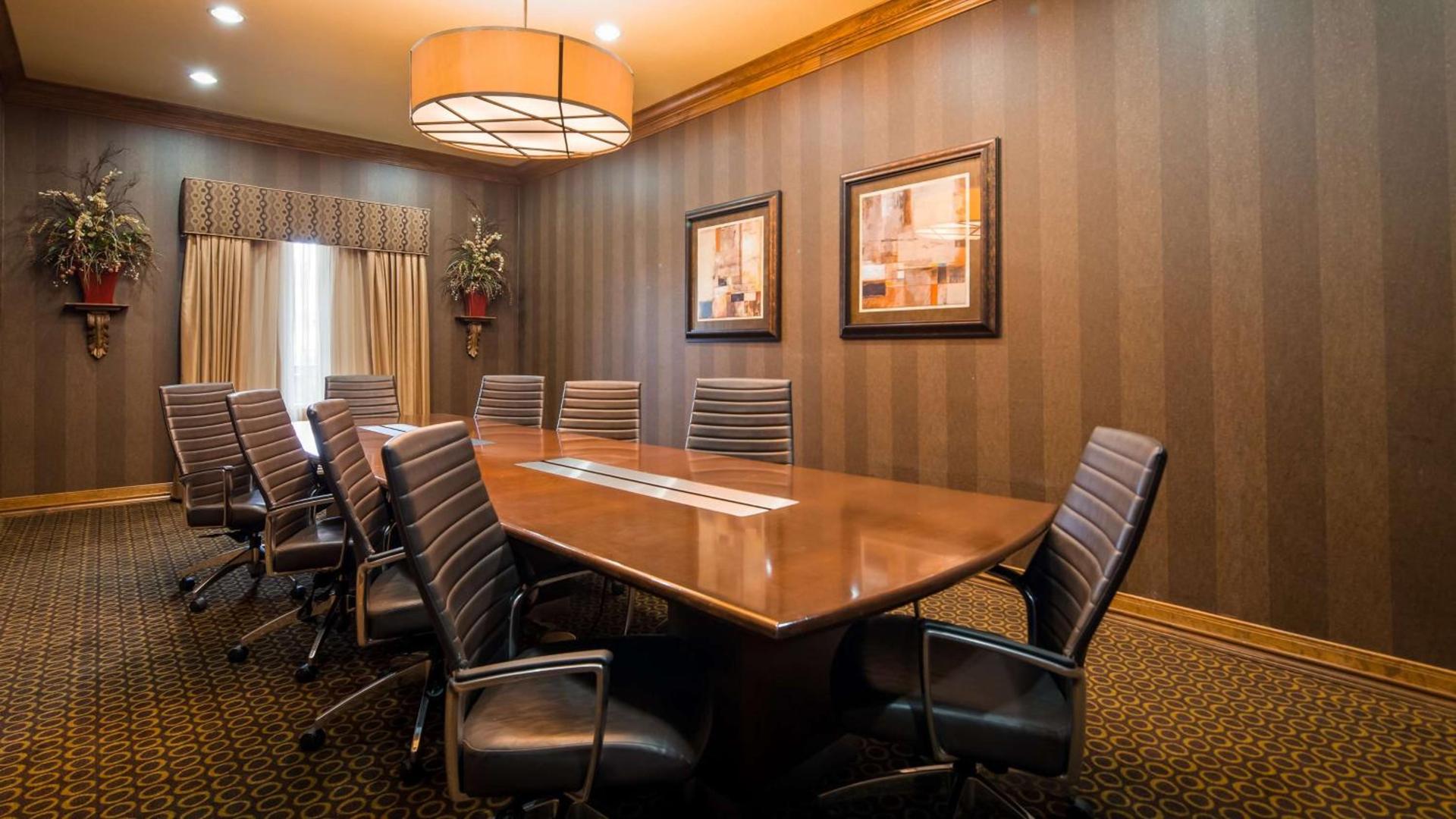 Best Western Plus Christopher Inn & Suites photo 17