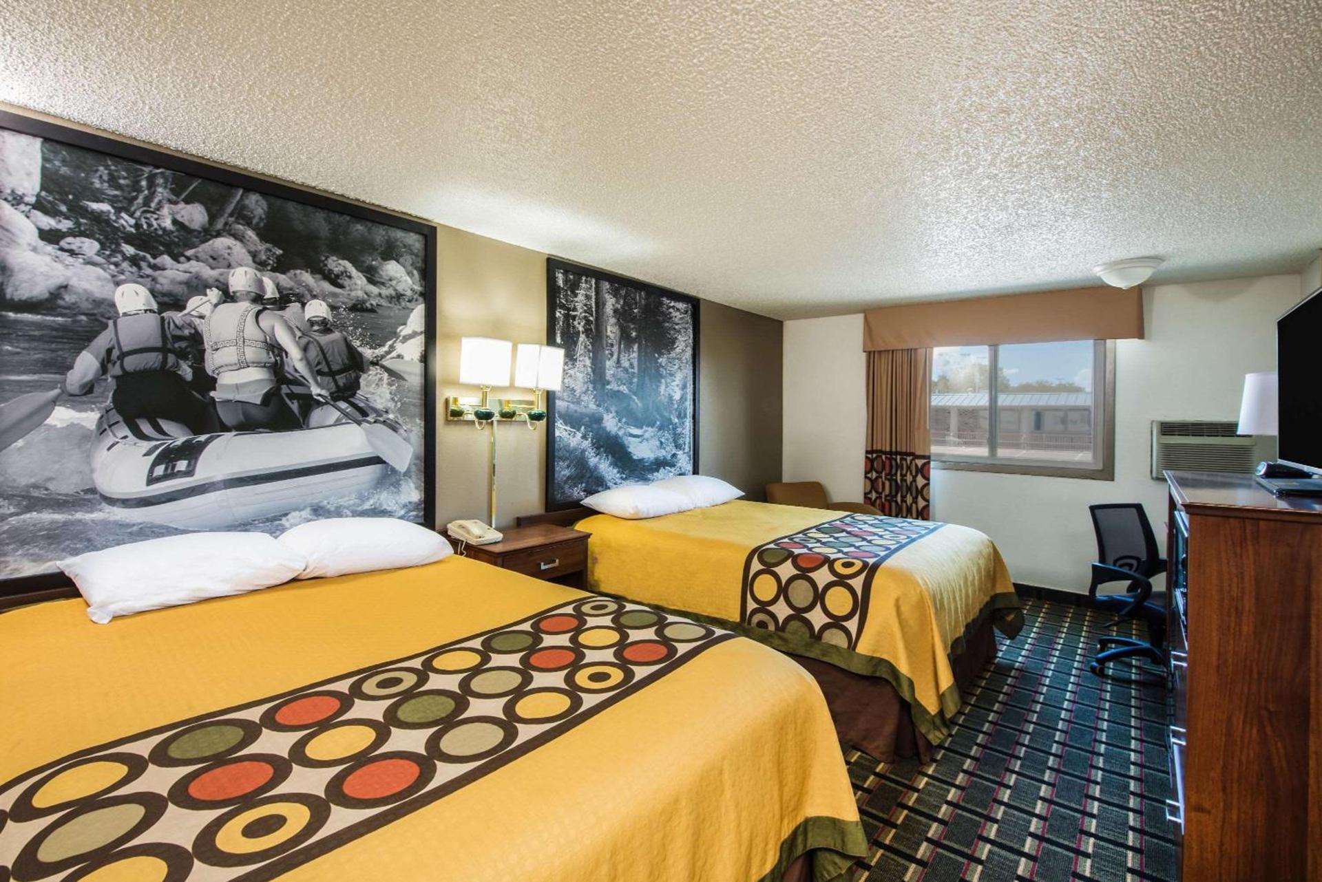 Super 8 by Wyndham Pueblo photo 19