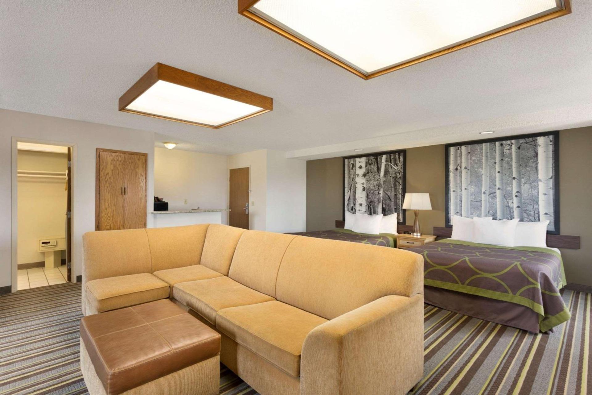 Super 8 by Wyndham Westminster Denver North photo 13