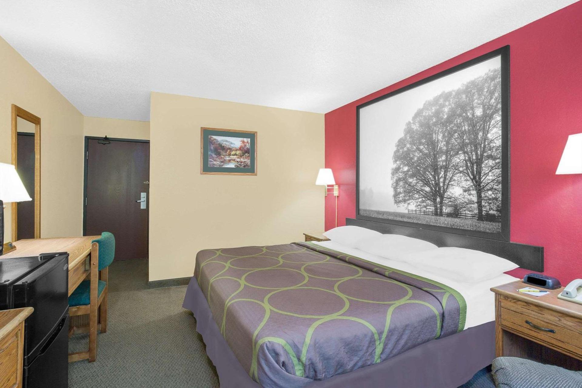 Super 8 by Wyndham Roanoke VA photo 10