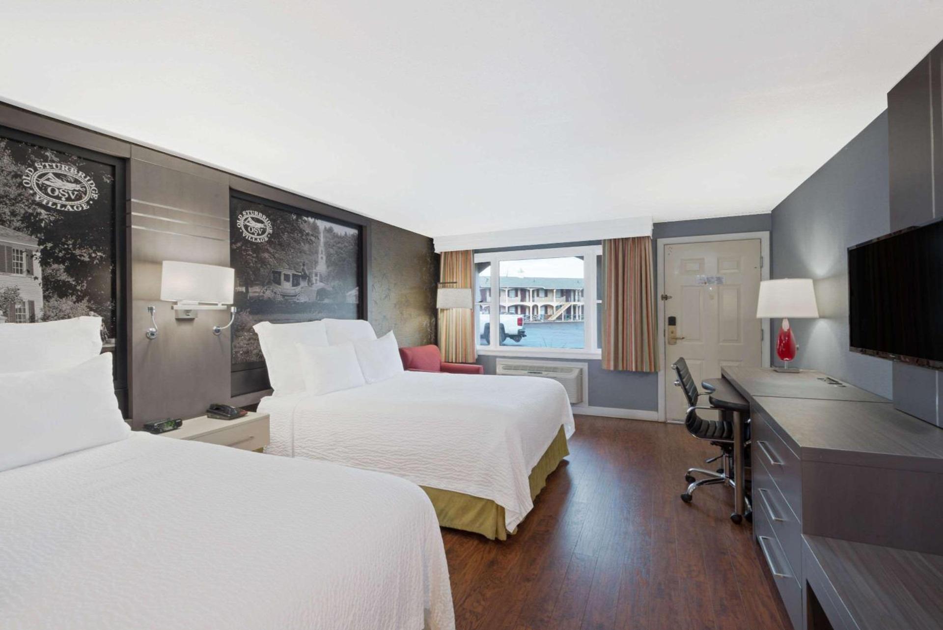 Super 8 by Wyndham Sturbridge photo 6