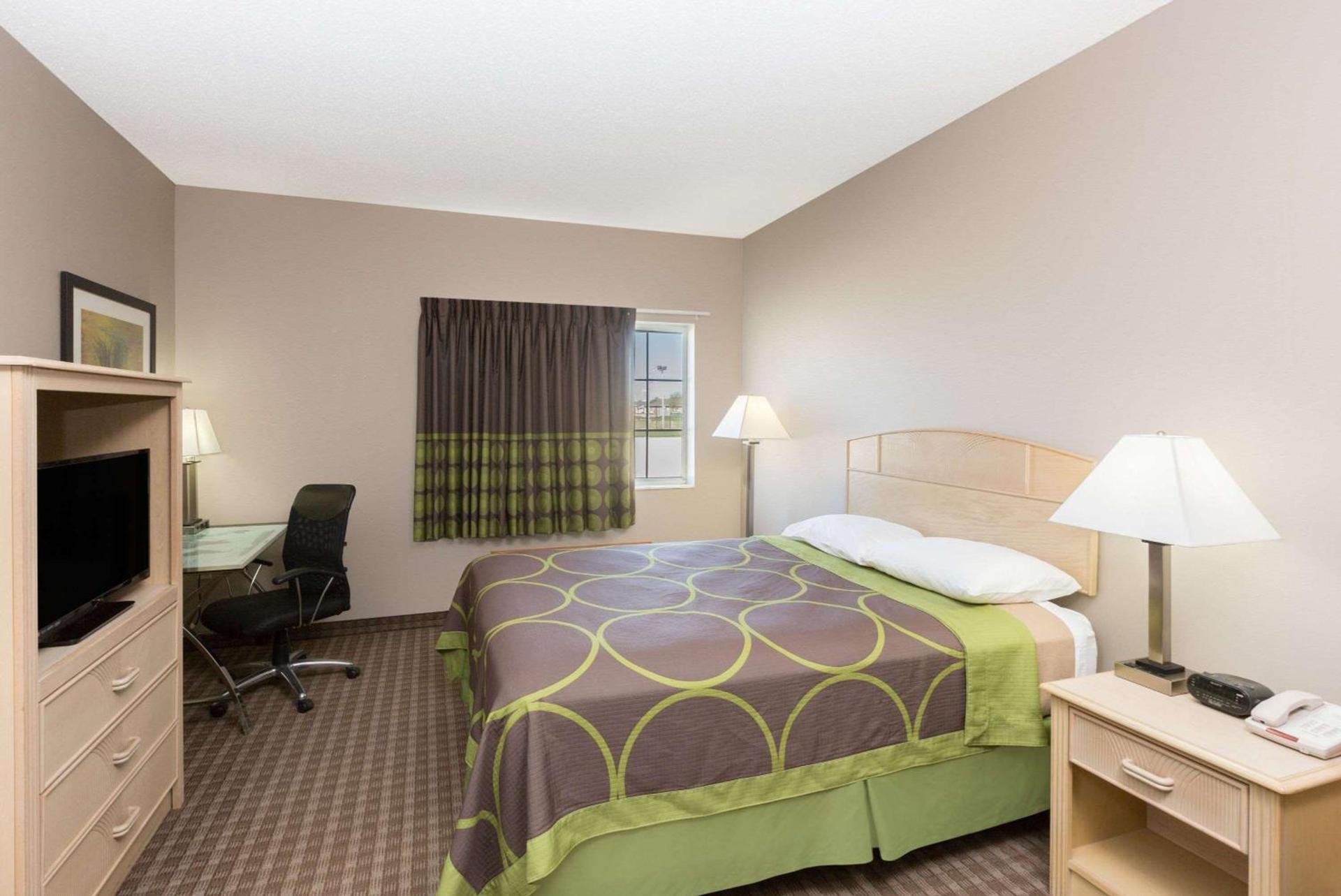 Super 8 by Wyndham Carroll/East photo 27
