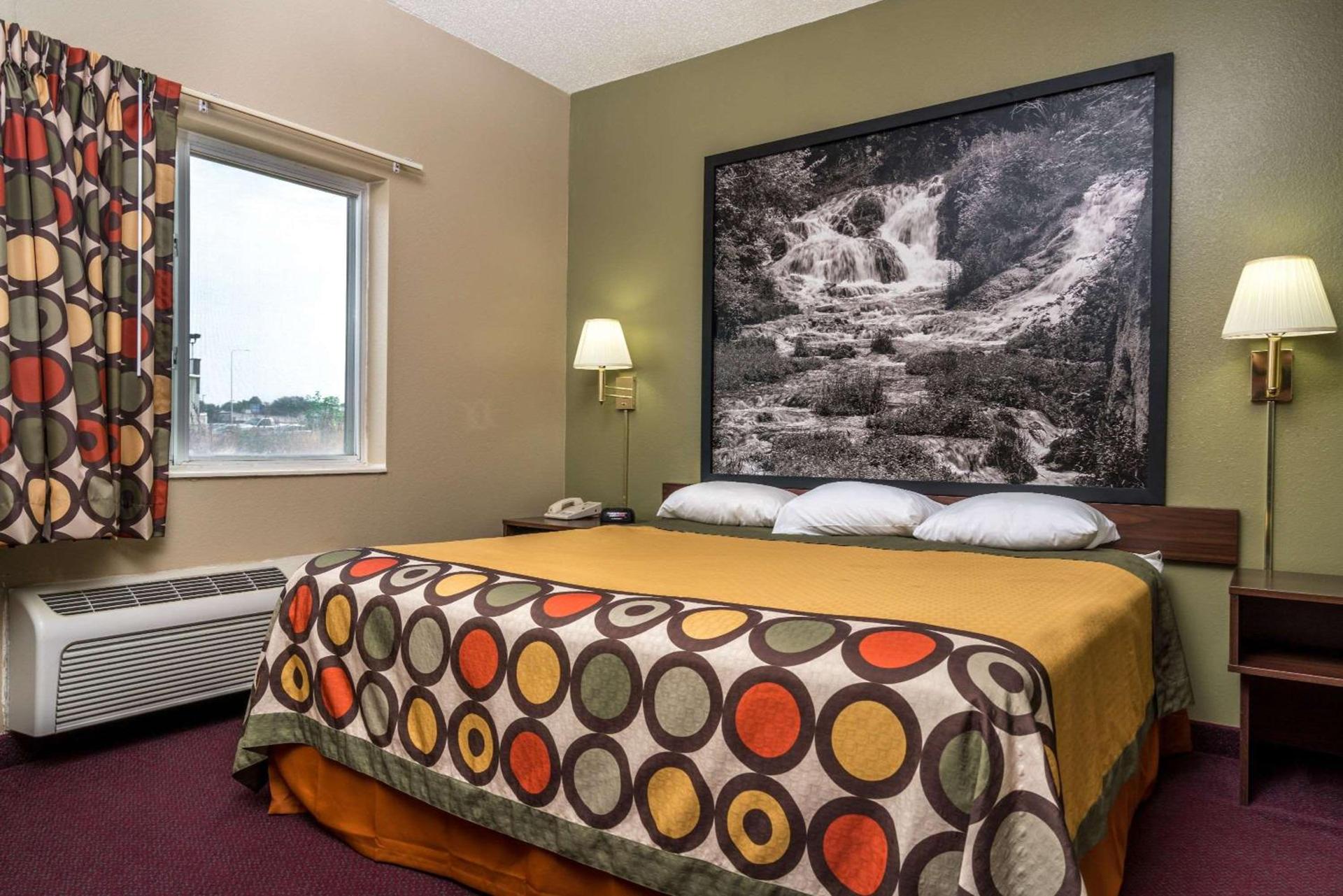 Super 8 by Wyndham Beresford photo 11