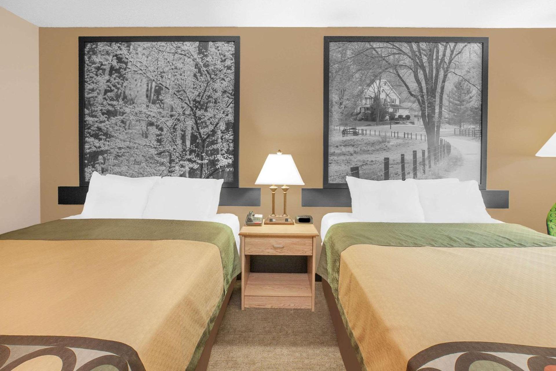 Super 8 by Wyndham Seville photo 6
