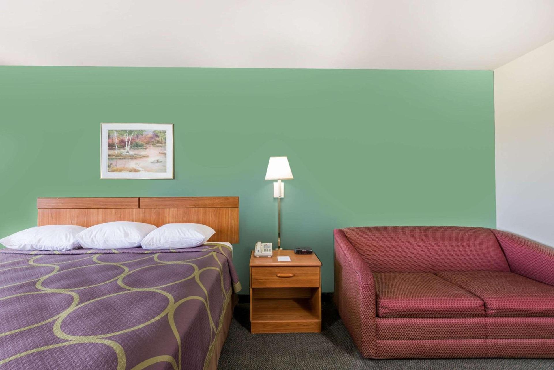 Super 8 by Wyndham Hagerstown/Halfway Area photo 14