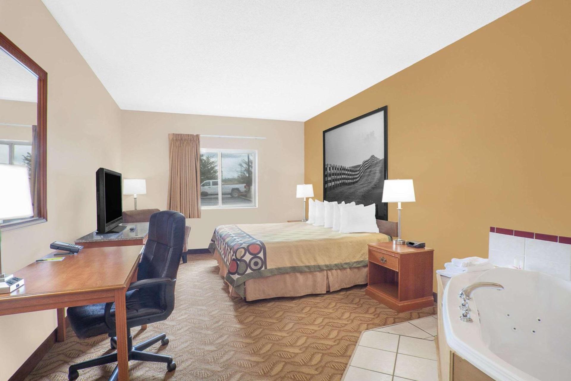 Super 8 by Wyndham Central City photo 13