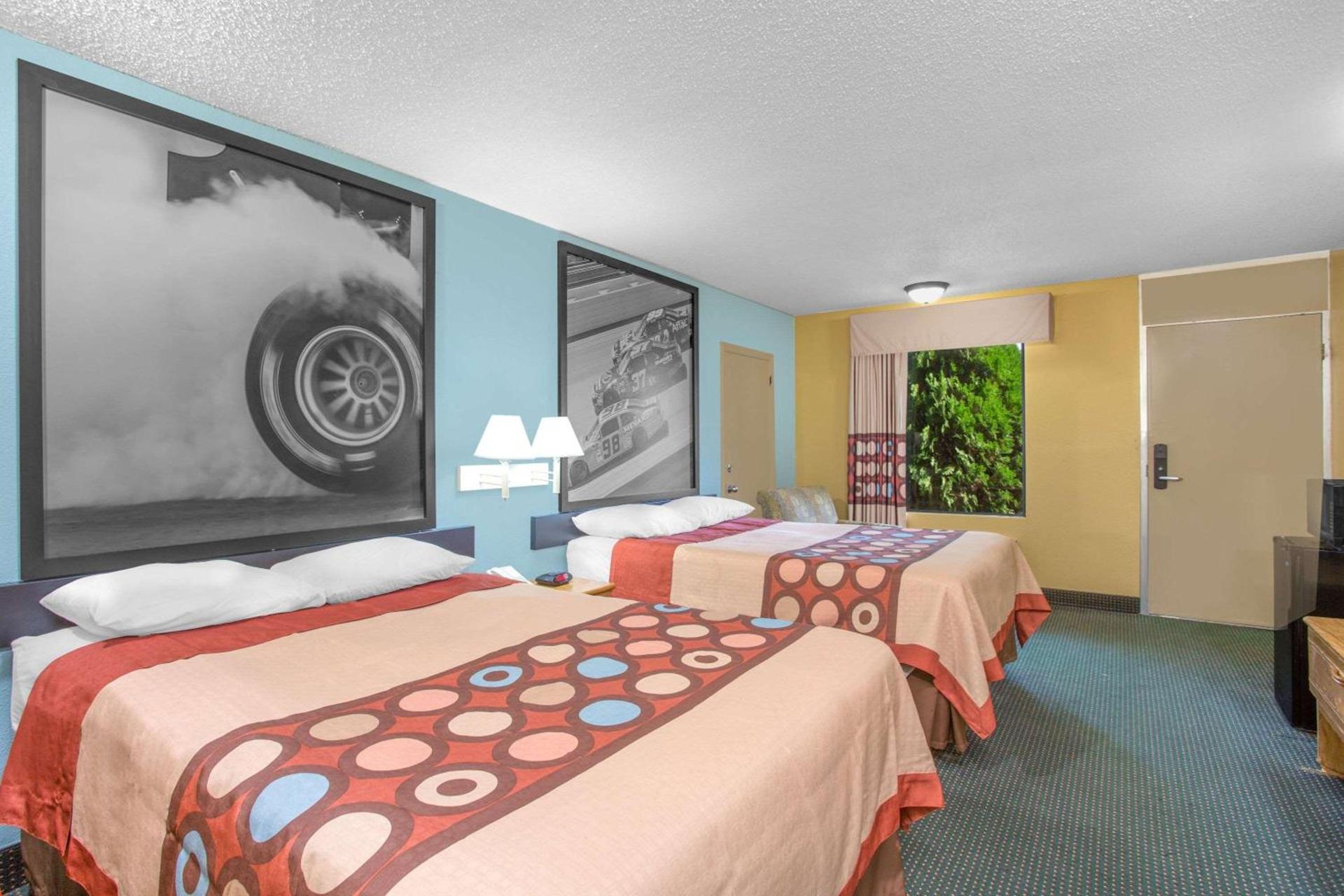 Super 8 by Wyndham Dunn photo 10