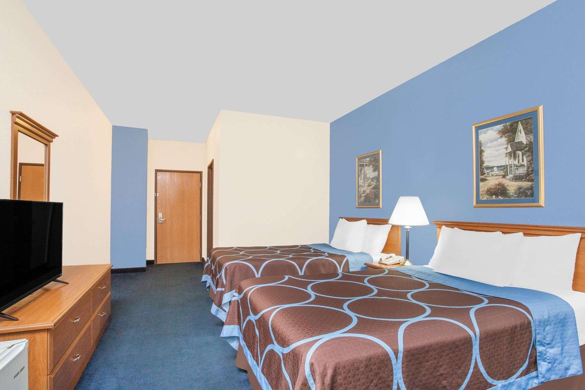 Super 8 by Wyndham Cobleskill NY photo 7