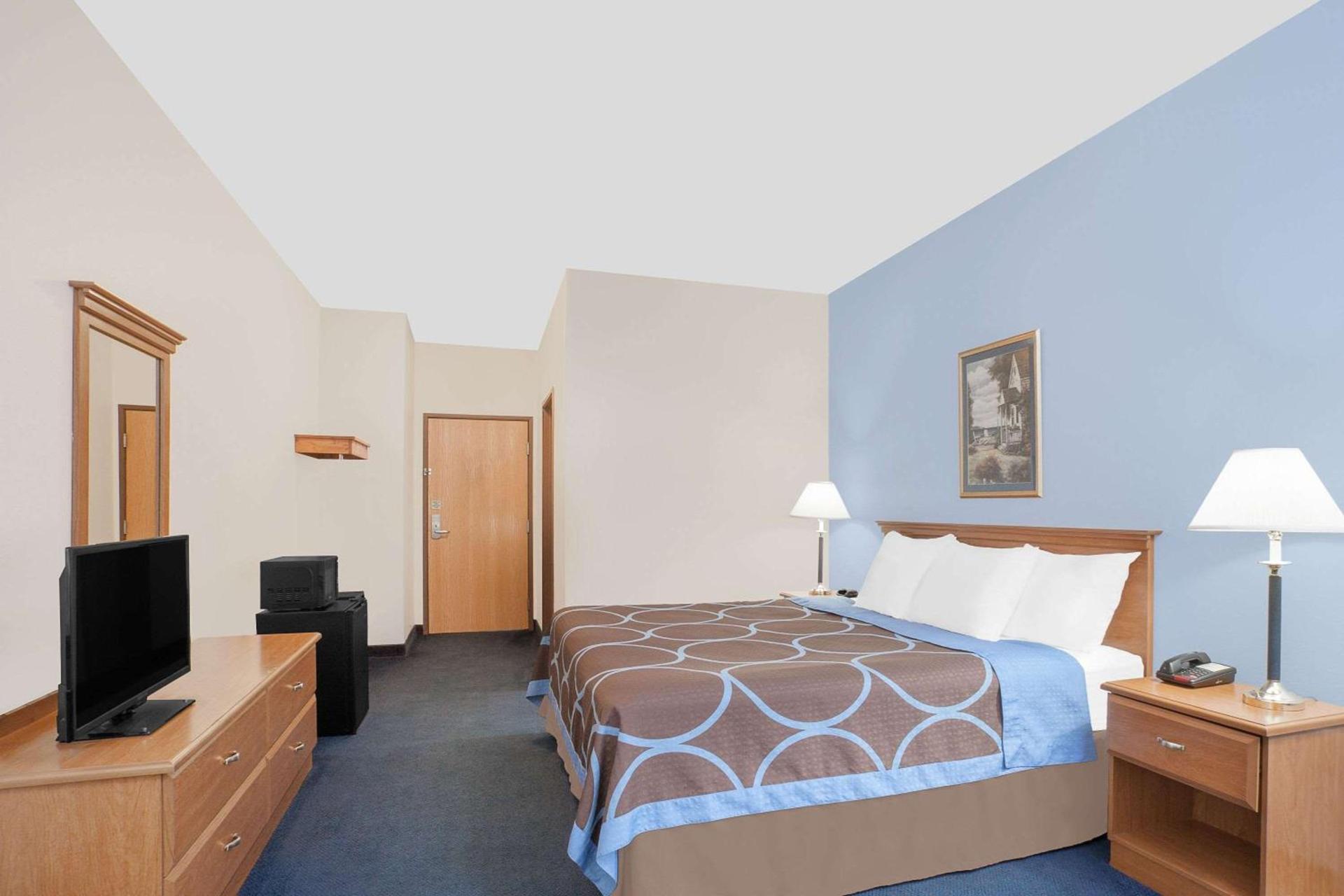 Super 8 by Wyndham Cobleskill NY photo 3