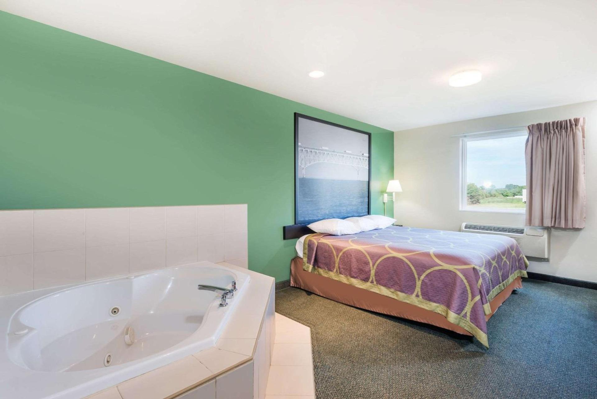 Super 8 by Wyndham Hagerstown/Halfway Area photo 13