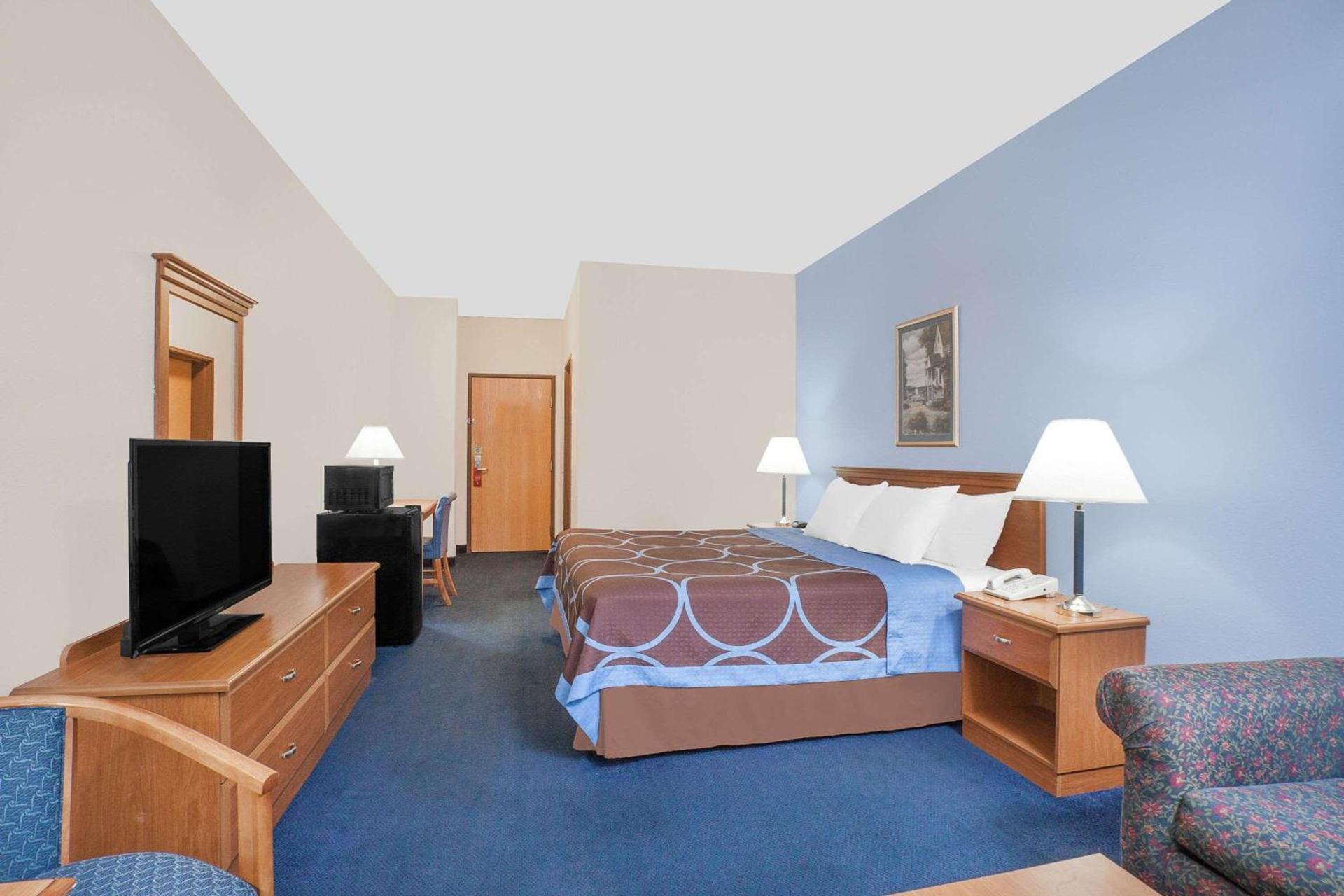 Super 8 by Wyndham Cobleskill NY photo 5