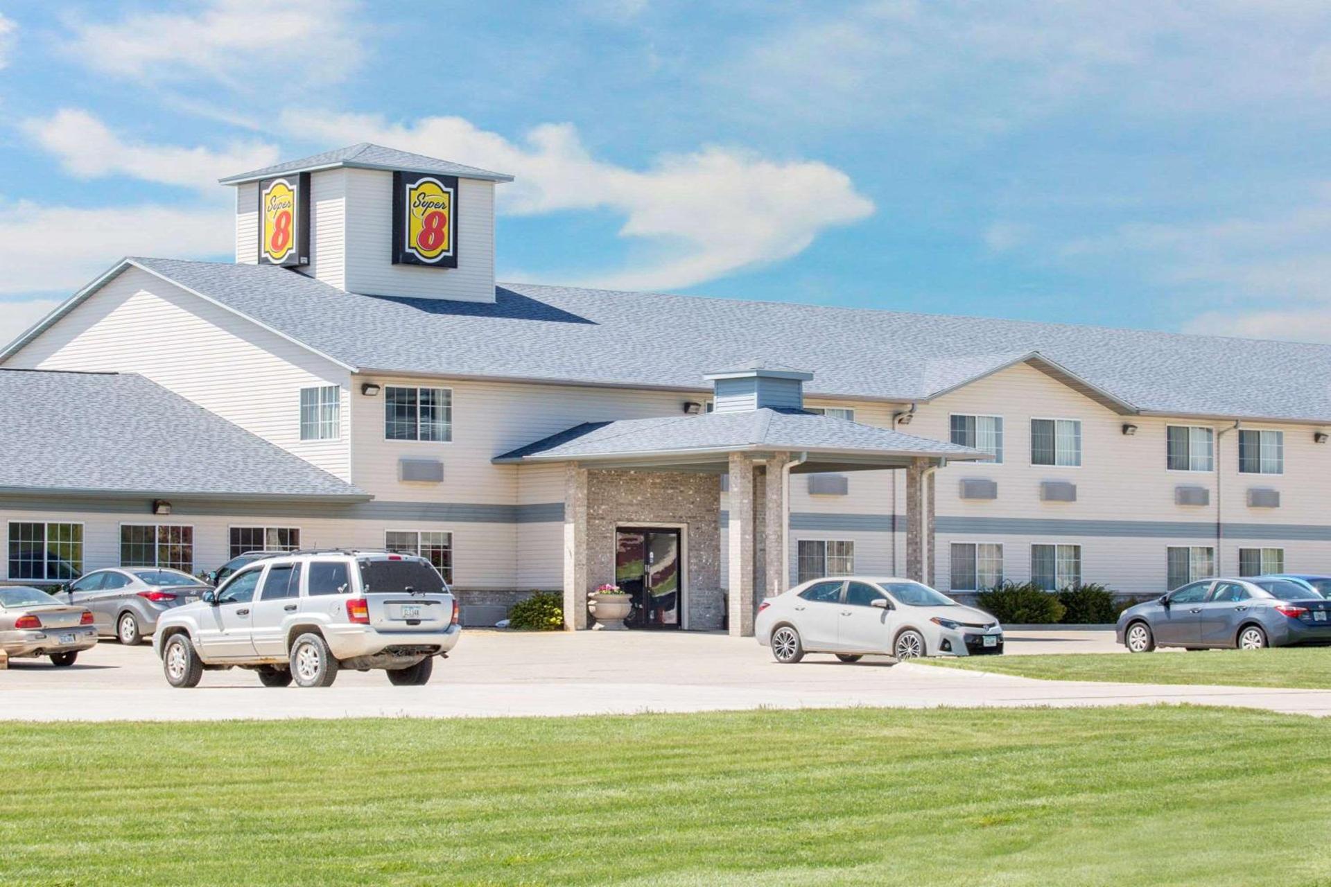 Super 8 by Wyndham Carroll/East photo 19