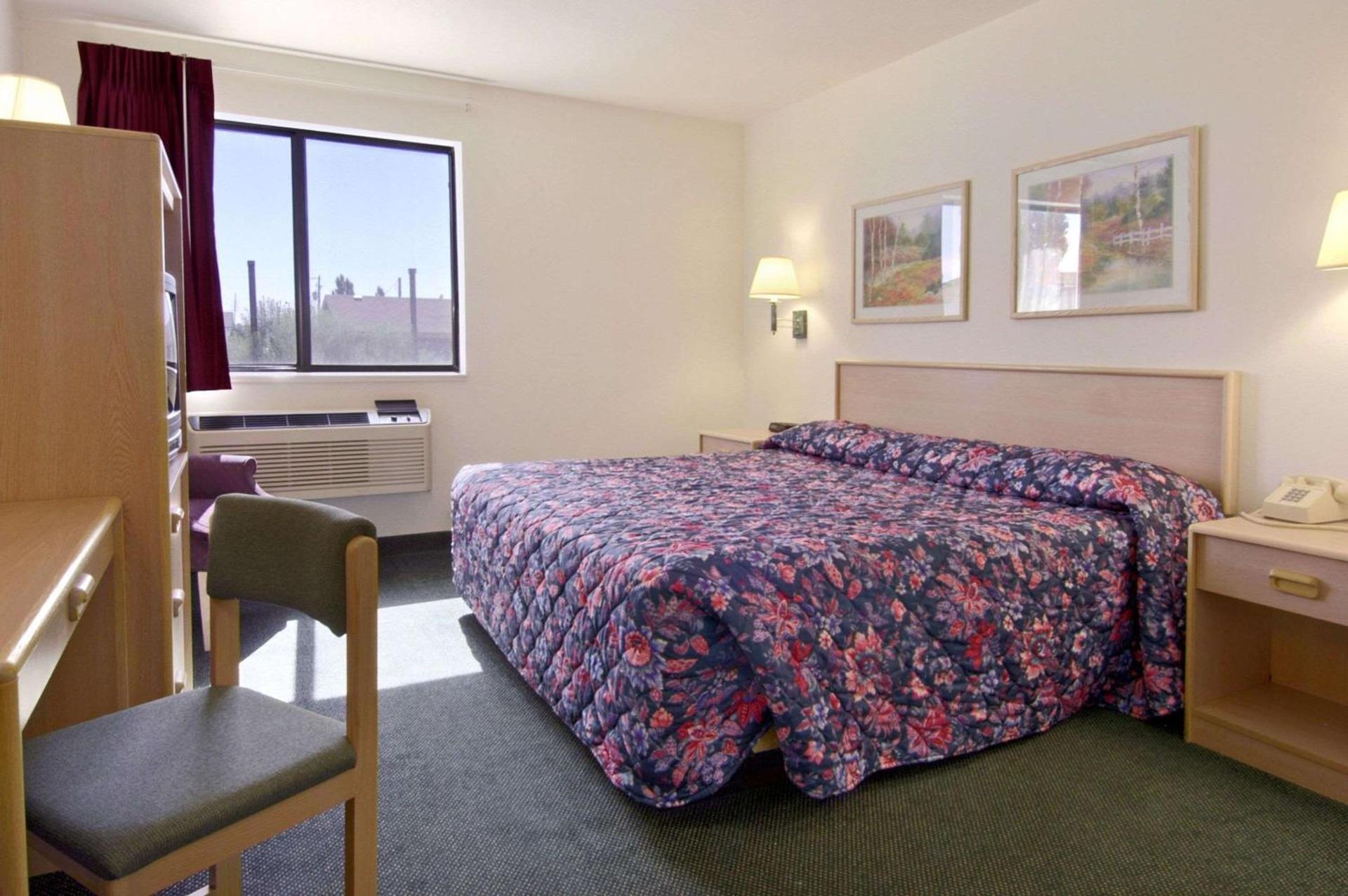 Arch Canyon Inn photo 23