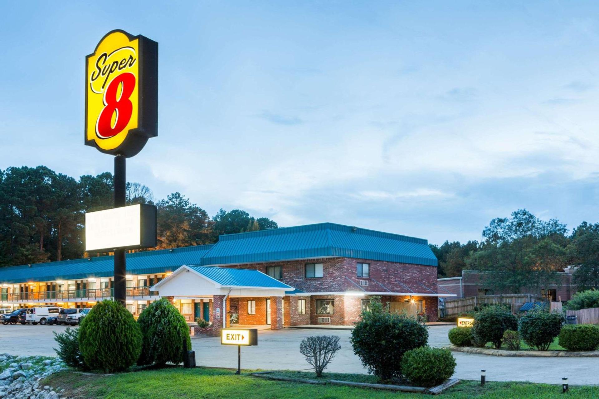 Super 8 by Wyndham Kosciusko photo 2