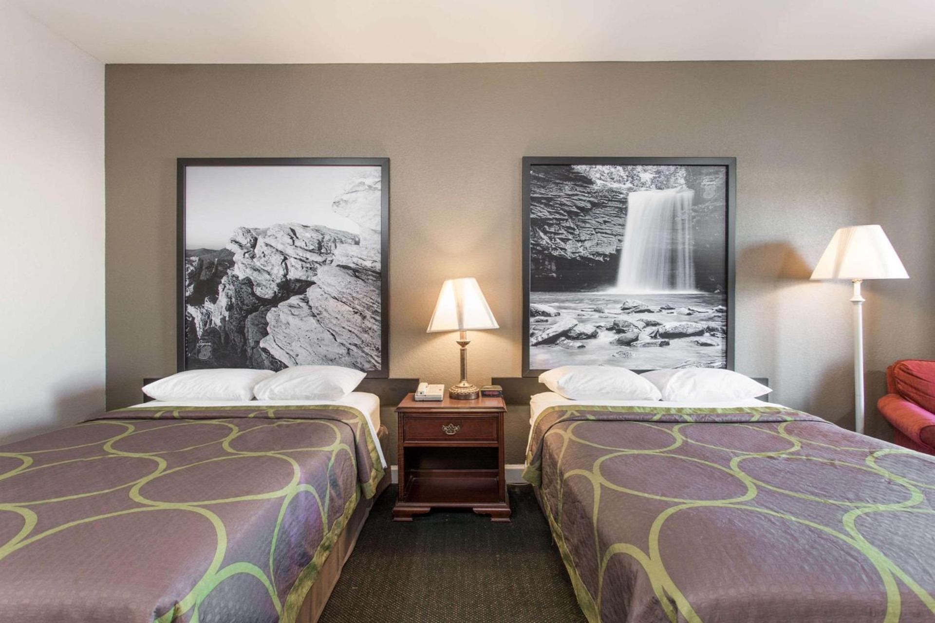 Super 8 by Wyndham Petersburg photo 8