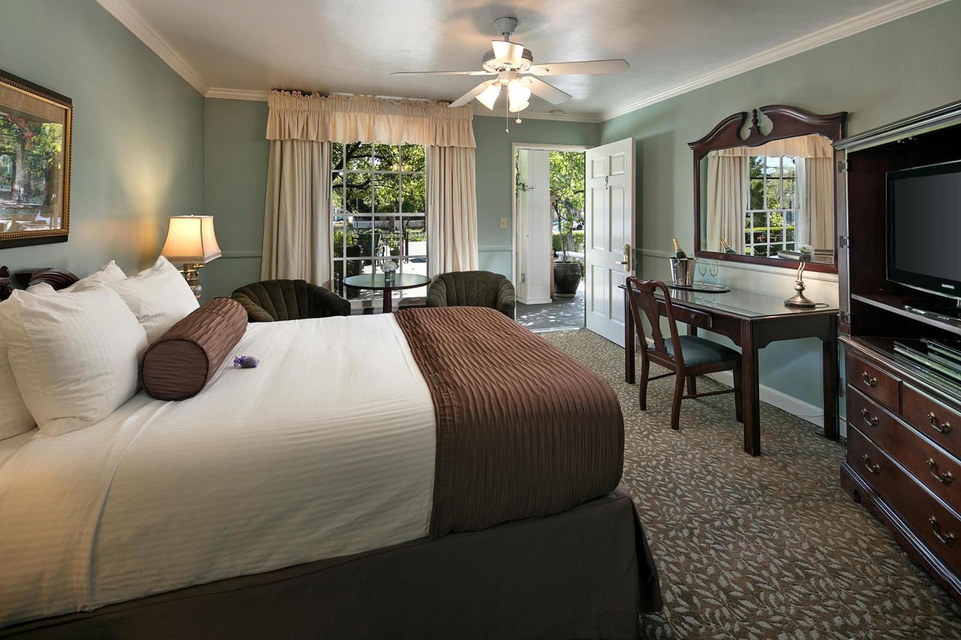 Lavender Inn by the Sea photo 10
