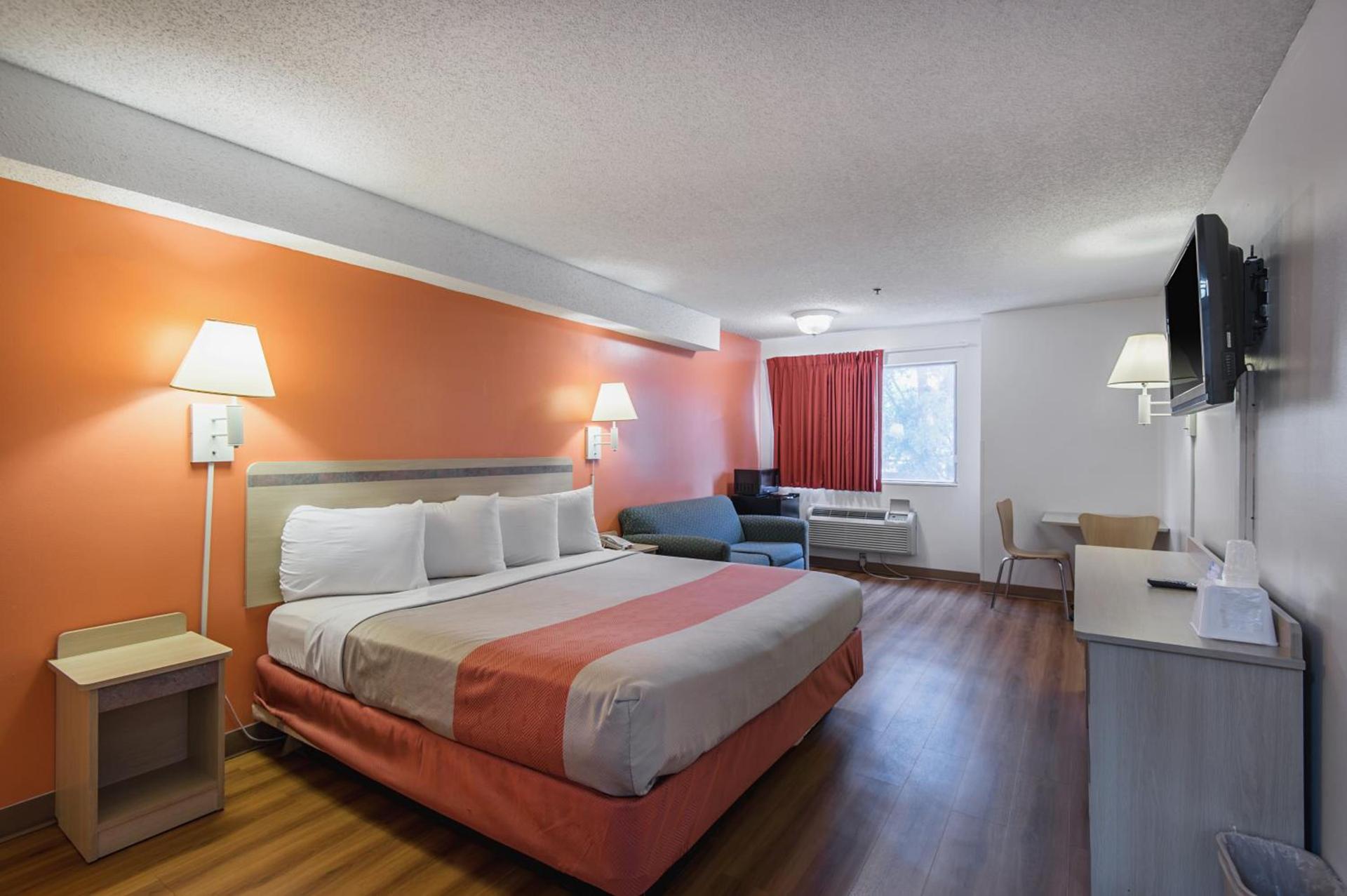 Motel 6-Lawrence, KS photo 29
