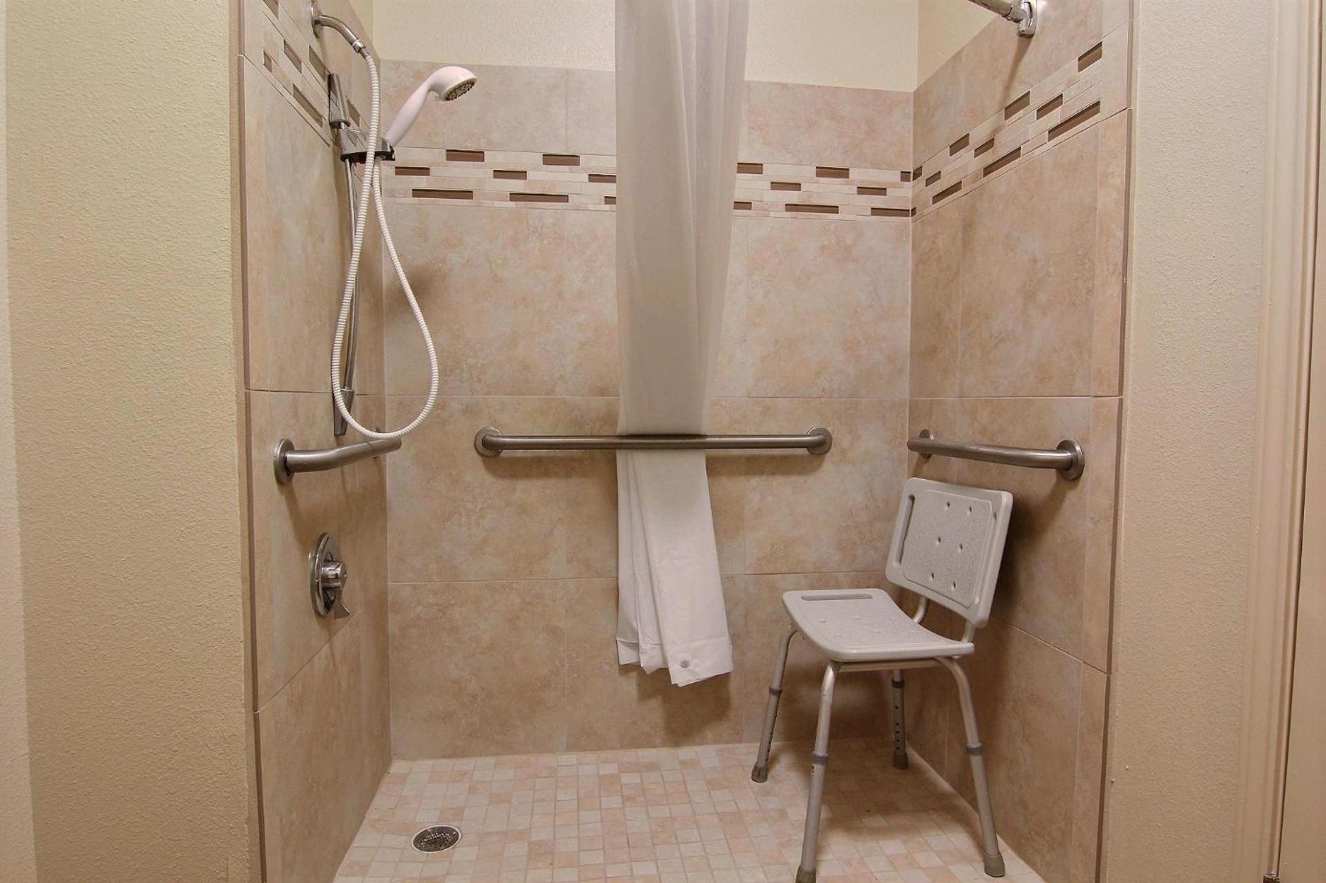 Alister Square Inn photo 49