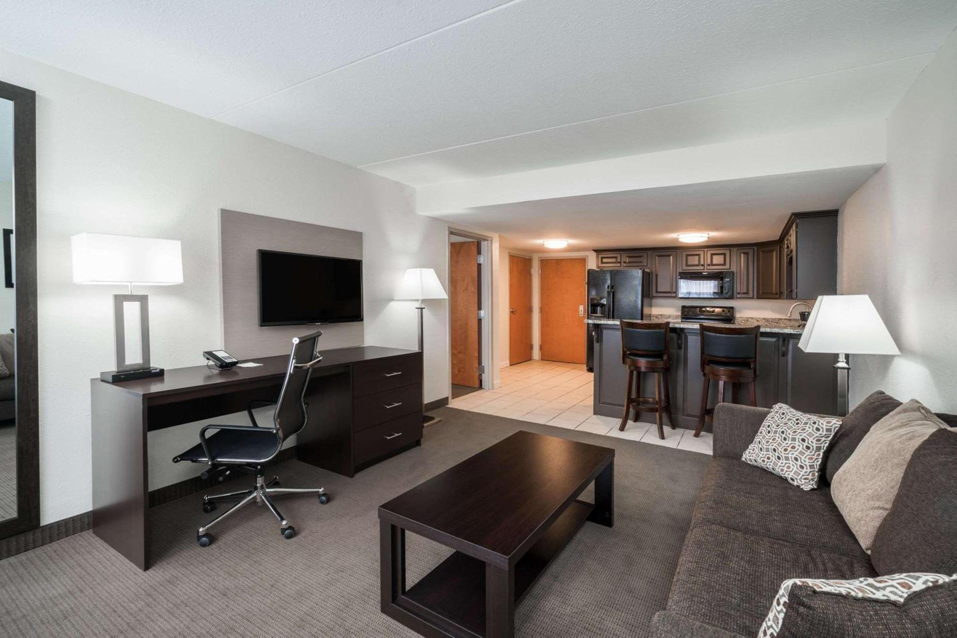 Wingate by Wyndham Bowling Green photo 75