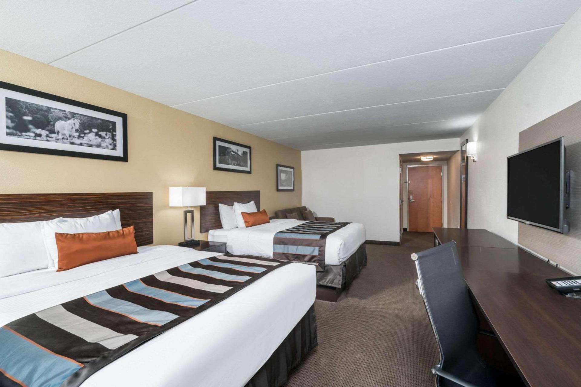 Wingate by Wyndham Bowling Green photo 9
